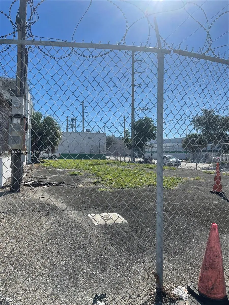 1395 Nw 22nd St, Miami, Florida 33142, Miami, Florida 33142, ,Commercial Sale,For Sale,1395 Nw 22nd St, Miami, Florida 33142,A11853466