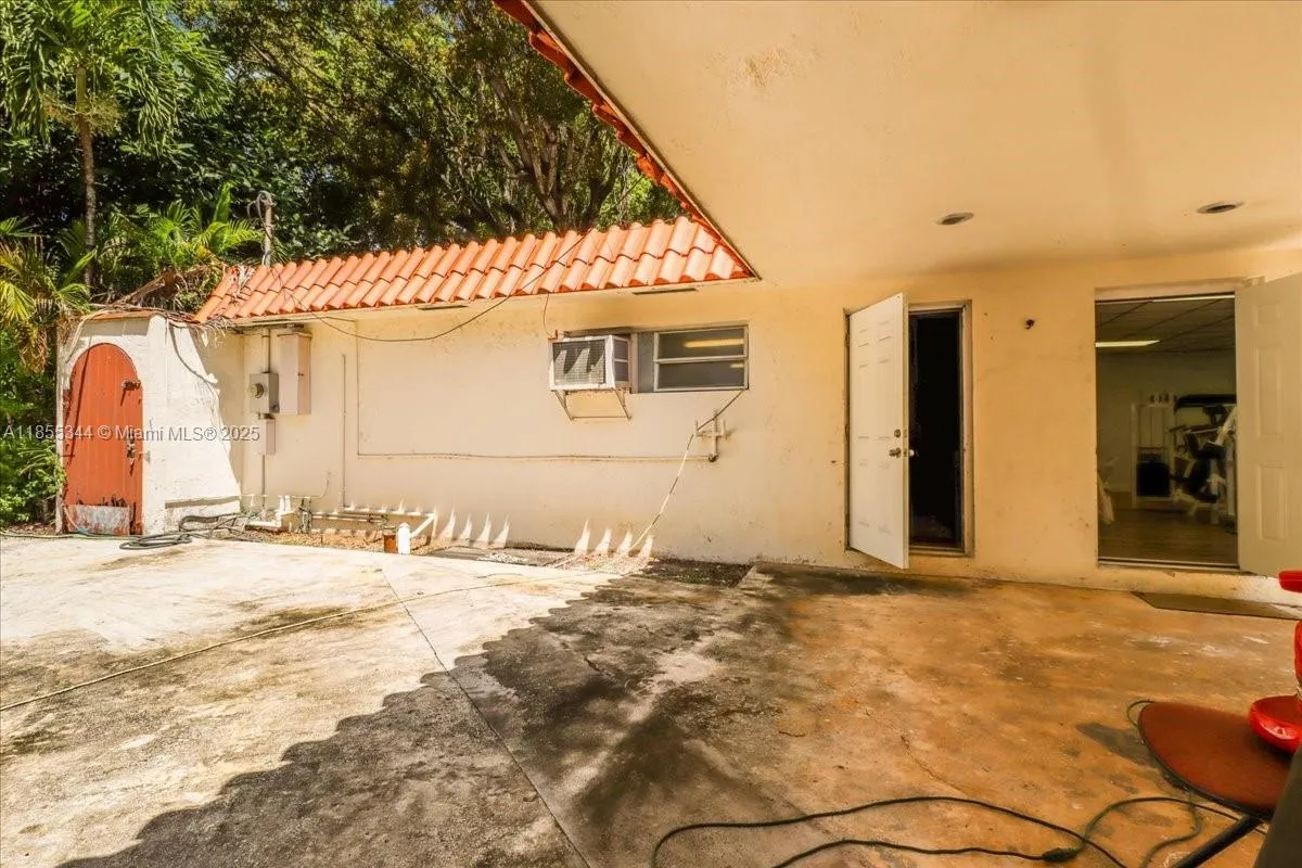 5900 Ne 5th Ave, Miami, Florida 33137, Miami, Florida 33137, 3 Bedrooms Bedrooms, ,2 BathroomsBathrooms,Residential,For Sale,5900 Ne 5th Ave, Miami, Florida 33137,A11855344