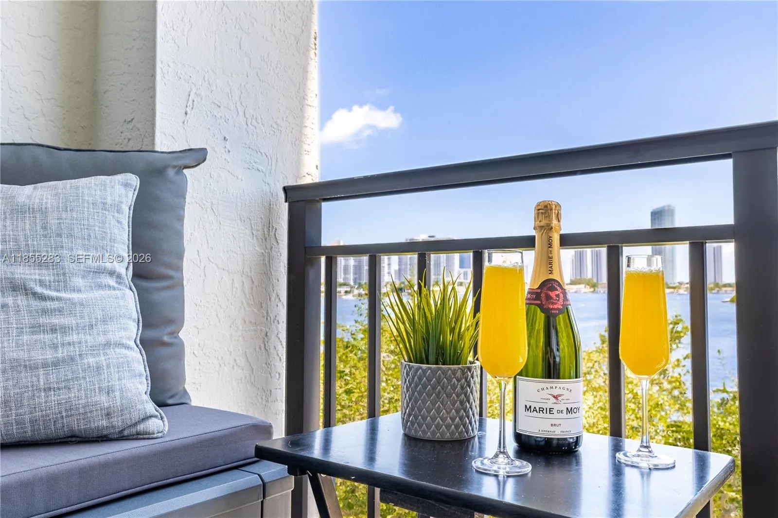 3255 Ne 184th St 12407, Aventura, Florida 33160, Aventura, Florida 33160, 2 Bedrooms Bedrooms, ,2 BathroomsBathrooms,Residential Lease,For Rent,3255 Ne 184th St 12407, Aventura, Florida 33160,A11855283