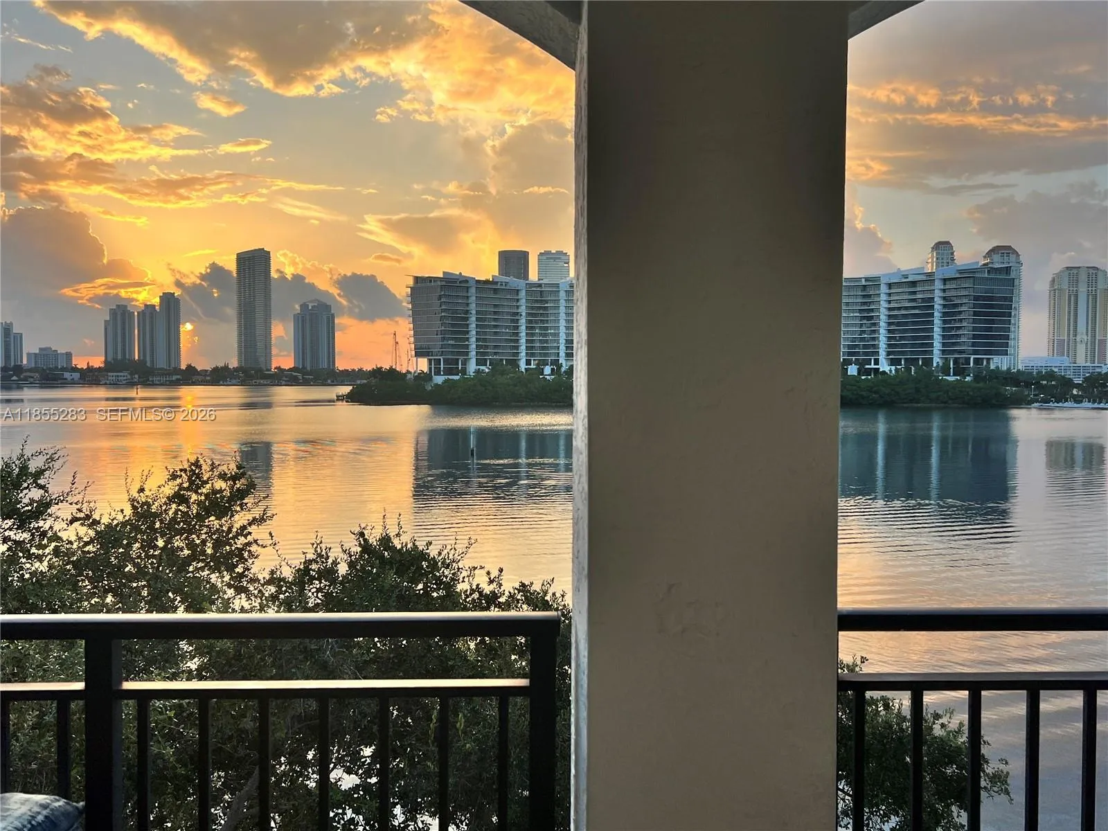 3255 Ne 184th St 12407, Aventura, Florida 33160, Aventura, Florida 33160, 2 Bedrooms Bedrooms, ,2 BathroomsBathrooms,Residential Lease,For Rent,3255 Ne 184th St 12407, Aventura, Florida 33160,A11855283