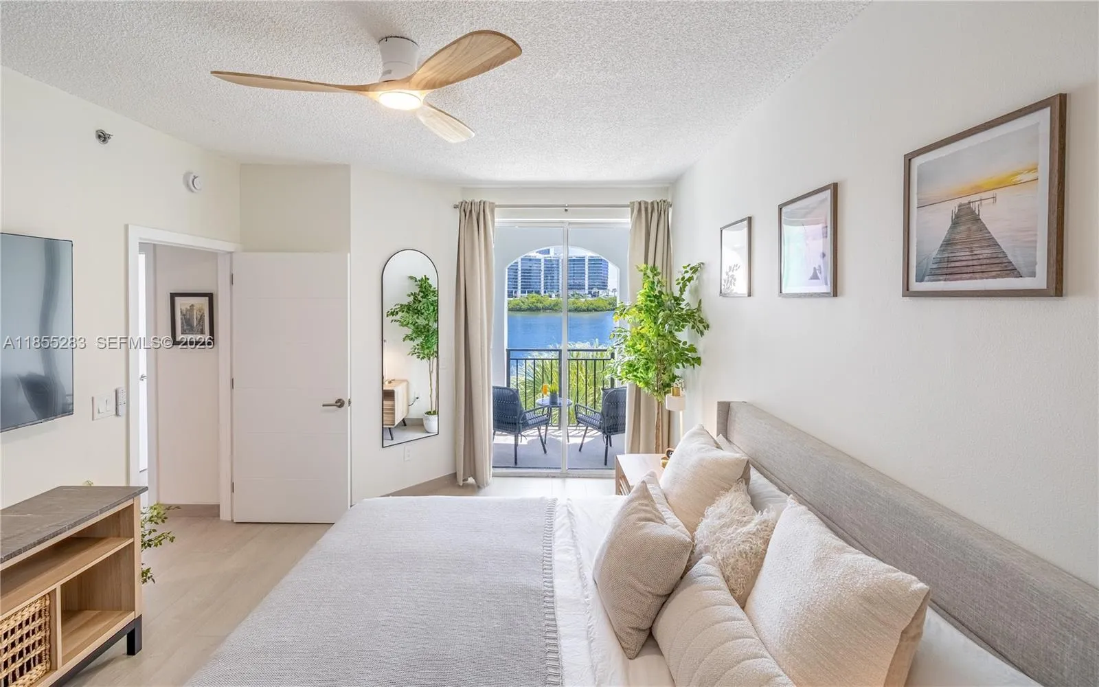 3255 Ne 184th St 12407, Aventura, Florida 33160, Aventura, Florida 33160, 2 Bedrooms Bedrooms, ,2 BathroomsBathrooms,Residential Lease,For Rent,3255 Ne 184th St 12407, Aventura, Florida 33160,A11855283