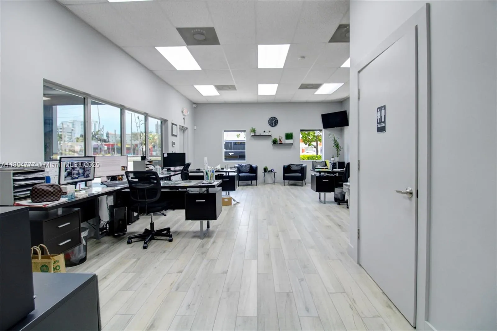 500 S Dixie Hwy, Hollywood, Florida 33020, Hollywood, Florida 33020, ,Commercial Sale,For Sale,500 S Dixie Hwy, Hollywood, Florida 33020,A11854777