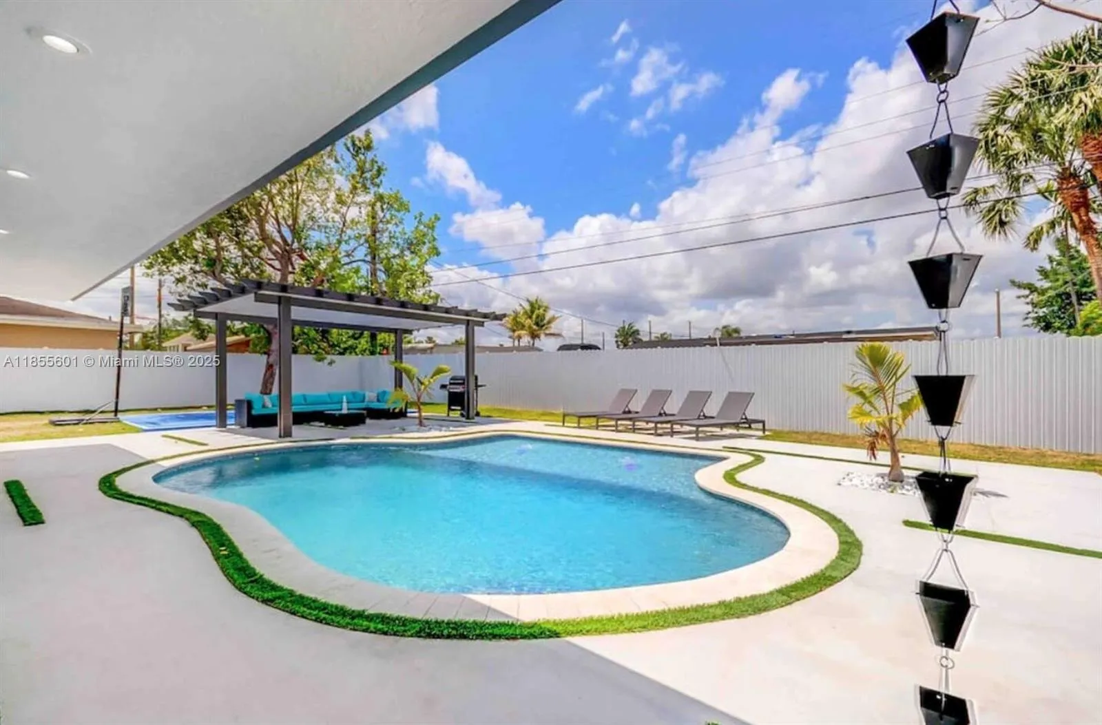 3530 Sw 104th Ave, Miami, Florida 33165, Miami, Florida 33165, 5 Bedrooms Bedrooms, ,4 BathroomsBathrooms,Residential Lease,For Rent,3530 Sw 104th Ave, Miami, Florida 33165,A11855601