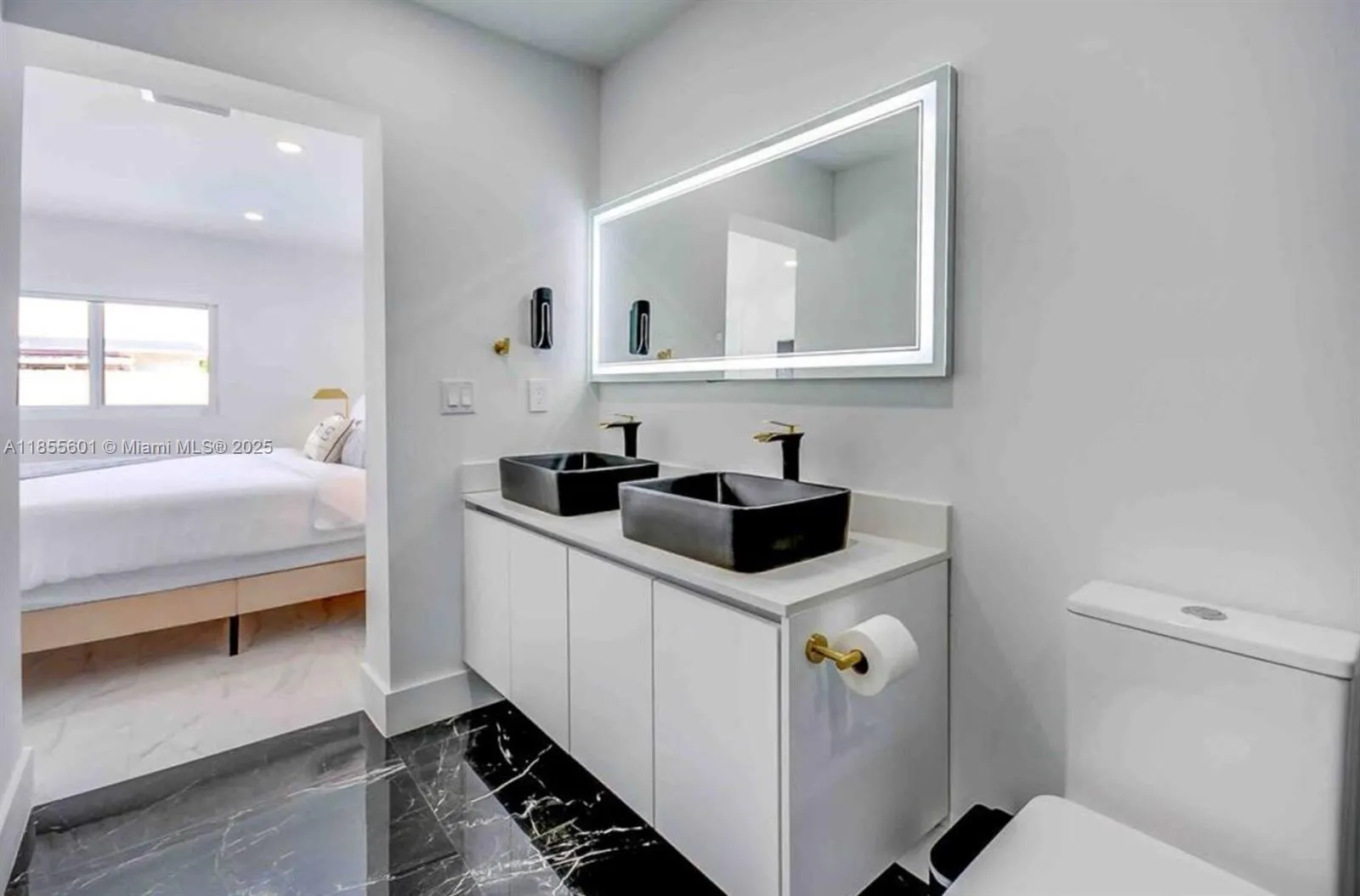 3530 Sw 104th Ave, Miami, Florida 33165, Miami, Florida 33165, 5 Bedrooms Bedrooms, ,4 BathroomsBathrooms,Residential Lease,For Rent,3530 Sw 104th Ave, Miami, Florida 33165,A11855601