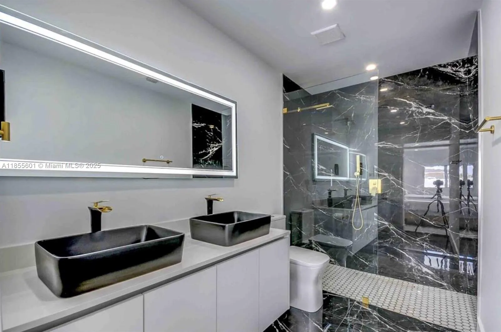 3530 Sw 104th Ave, Miami, Florida 33165, Miami, Florida 33165, 5 Bedrooms Bedrooms, ,4 BathroomsBathrooms,Residential Lease,For Rent,3530 Sw 104th Ave, Miami, Florida 33165,A11855601