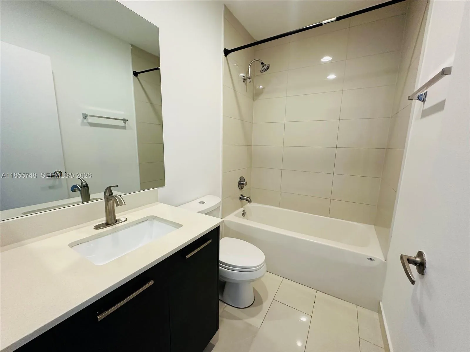 3442 Nw 13th St 3442, Lauderhill, Florida 33311, Lauderhill, Florida 33311, 3 Bedrooms Bedrooms, ,2 BathroomsBathrooms,Residential Lease,For Rent,3442 Nw 13th St 3442, Lauderhill, Florida 33311,A11855748