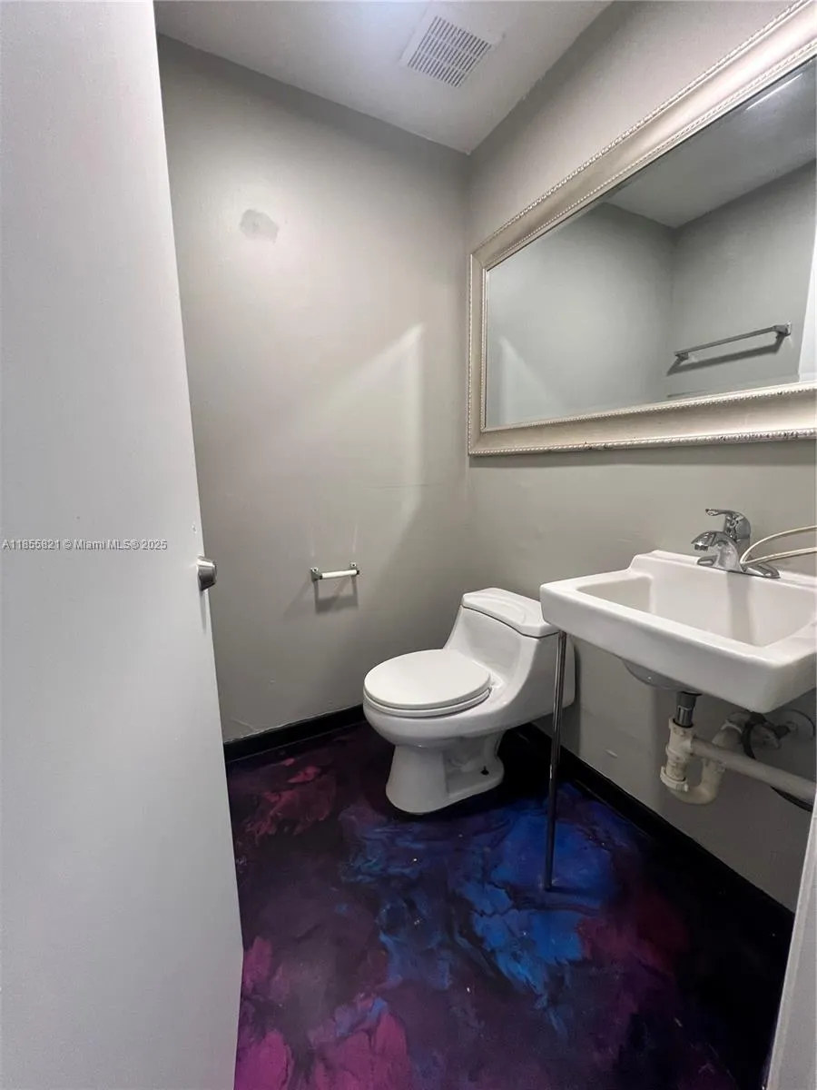 1657 W 40th St 6, Hialeah, Florida 33012, Hialeah, Florida 33012, ,Commercial Sale,For Sale,1657 W 40th St 6, Hialeah, Florida 33012,A11855821