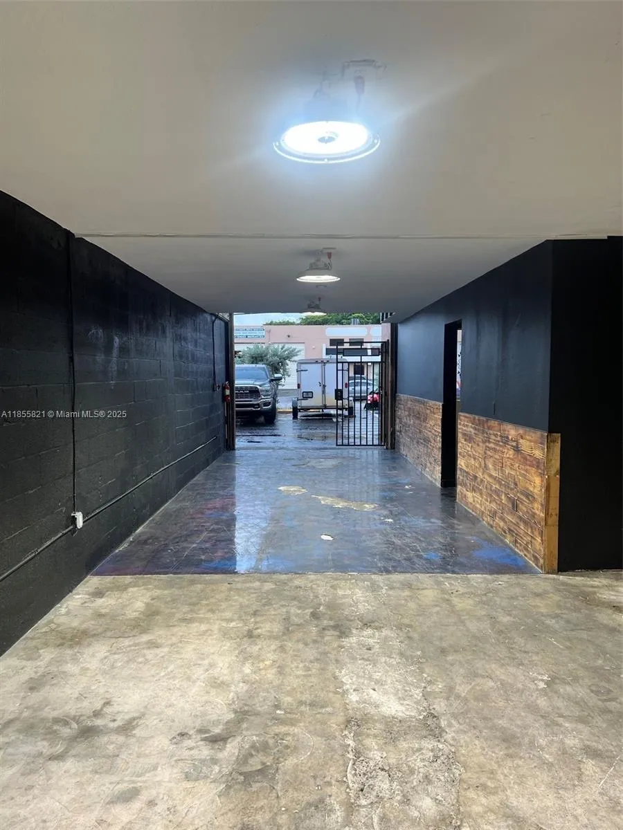 1657 W 40th St 6, Hialeah, Florida 33012, Hialeah, Florida 33012, ,Commercial Sale,For Sale,1657 W 40th St 6, Hialeah, Florida 33012,A11855821