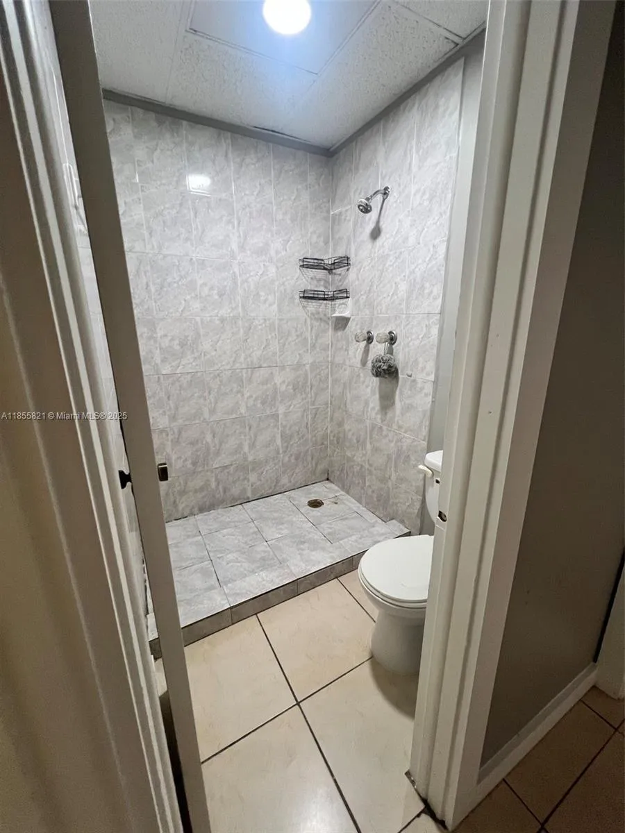 1657 W 40th St 6, Hialeah, Florida 33012, Hialeah, Florida 33012, ,Commercial Sale,For Sale,1657 W 40th St 6, Hialeah, Florida 33012,A11855821