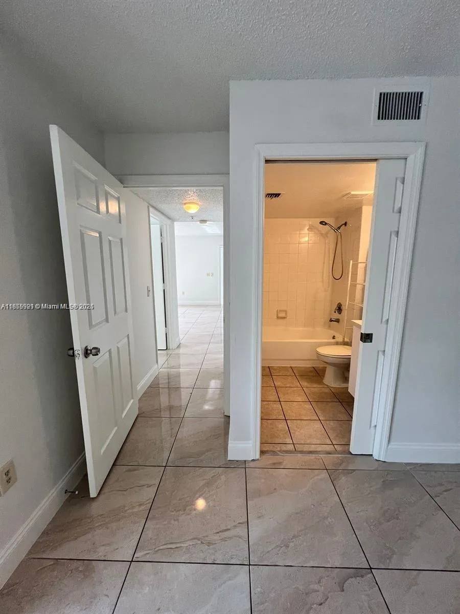 5065 Wiles Rd 103, Coconut Creek, Florida 33073, Coconut Creek, Florida 33073, 3 Bedrooms Bedrooms, ,2 BathroomsBathrooms,Residential,For Sale,5065 Wiles Rd 103, Coconut Creek, Florida 33073,A11855921