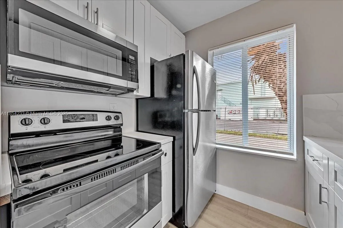 108 Se 23rd St, Fort Lauderdale, Florida 33316, Fort Lauderdale, Florida 33316, ,Residential Income,For Sale,108 Se 23rd St, Fort Lauderdale, Florida 33316,A11854233