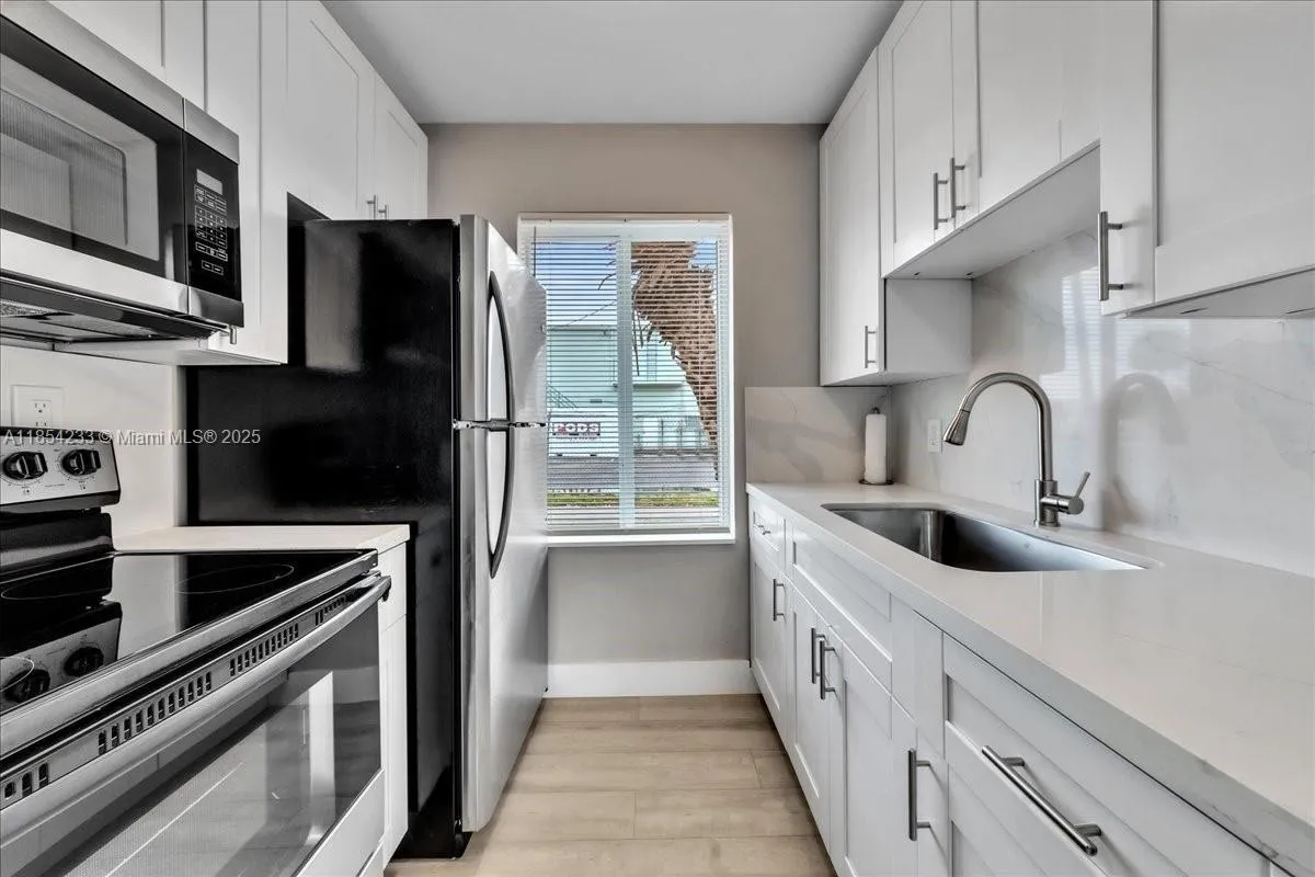 108 Se 23rd St, Fort Lauderdale, Florida 33316, Fort Lauderdale, Florida 33316, ,Residential Income,For Sale,108 Se 23rd St, Fort Lauderdale, Florida 33316,A11854233