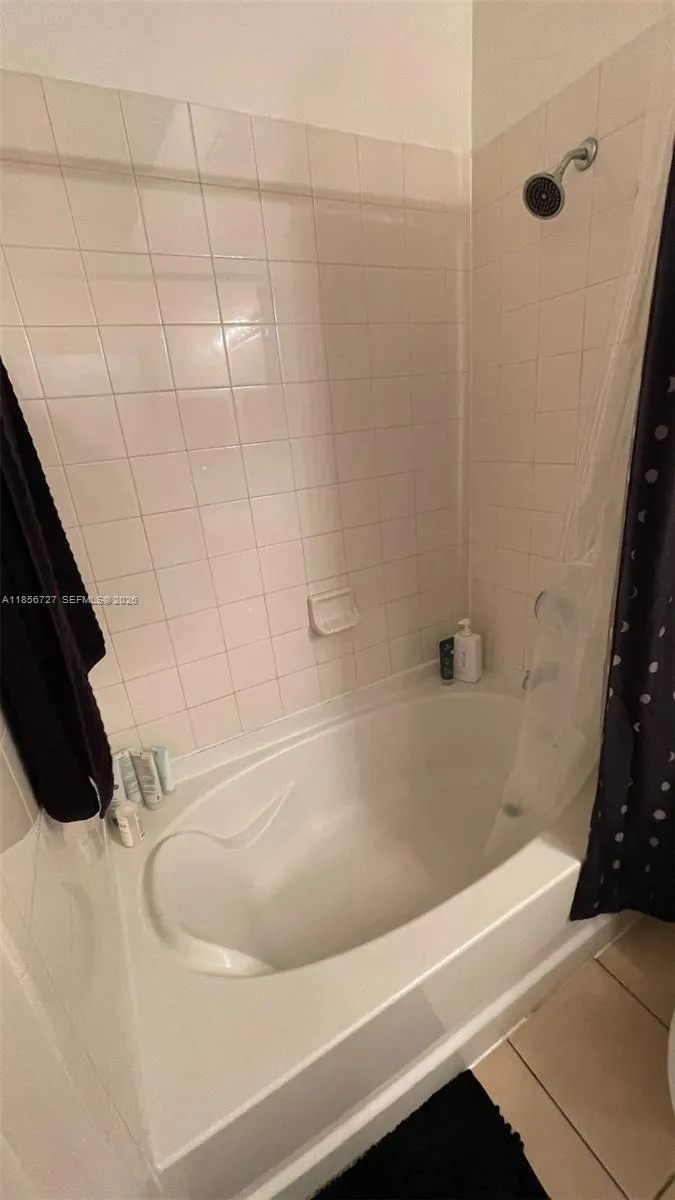 6001 Sw 70th St 127, South Miami, Florida 33143, South Miami, Florida 33143, 1 Bedroom Bedrooms, ,1 BathroomBathrooms,Residential,For Sale,6001 Sw 70th St 127, South Miami, Florida 33143,A11856727