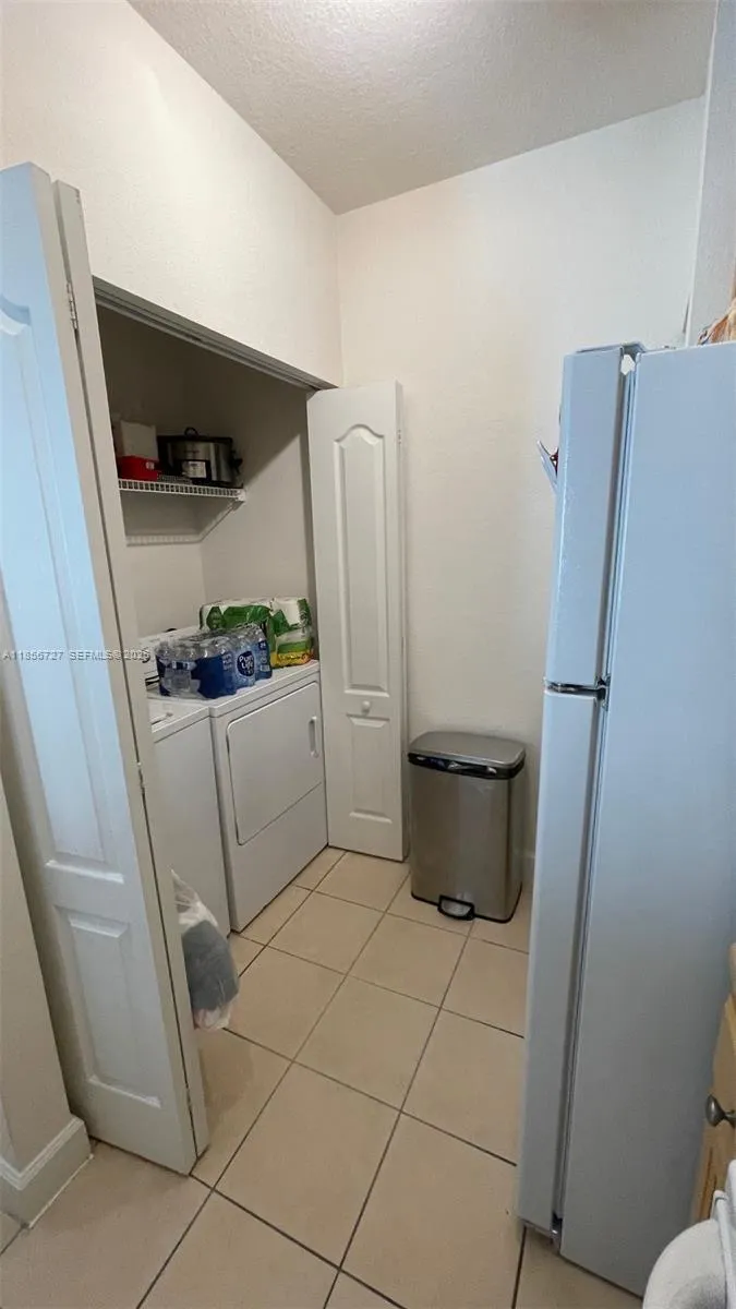 6001 Sw 70th St 127, South Miami, Florida 33143, South Miami, Florida 33143, 1 Bedroom Bedrooms, ,1 BathroomBathrooms,Residential,For Sale,6001 Sw 70th St 127, South Miami, Florida 33143,A11856727