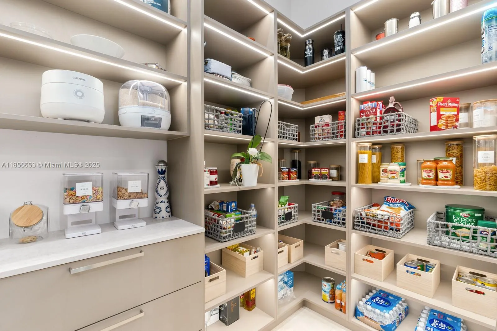 80 Nw 129th Ave, Miami, Florida 33182, Miami, Florida 33182, 6 Bedrooms Bedrooms, ,5 BathroomsBathrooms,Residential,For Sale,80 Nw 129th Ave, Miami, Florida 33182,A11856653