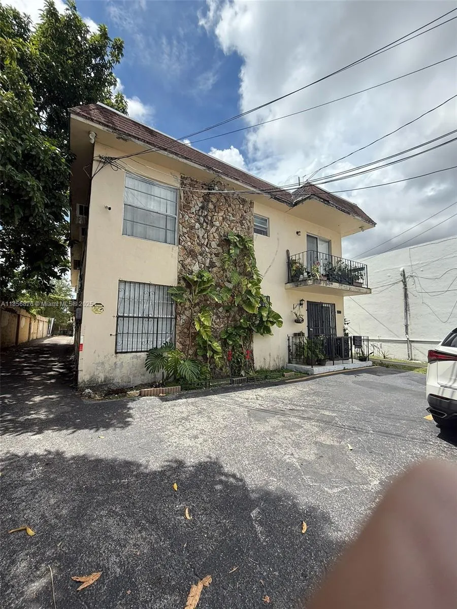 1520 Sw 1st St, Miami, Florida 33135, Miami, Florida 33135, ,Commercial Sale,For Sale,1520 Sw 1st St, Miami, Florida 33135,A11856826