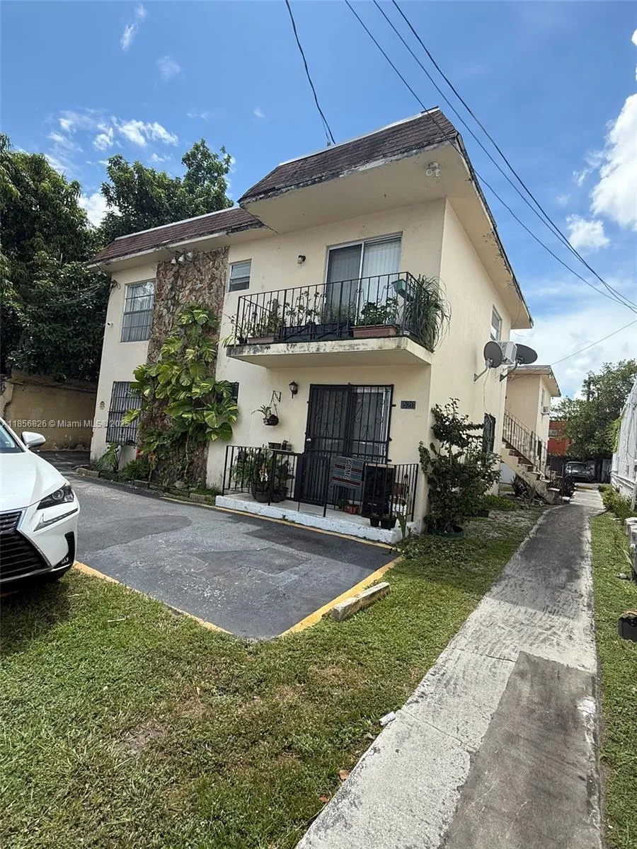 1520 Sw 1st St, Miami, Florida 33135, Miami, Florida 33135, ,Commercial Sale,For Sale,1520 Sw 1st St, Miami, Florida 33135,A11856826