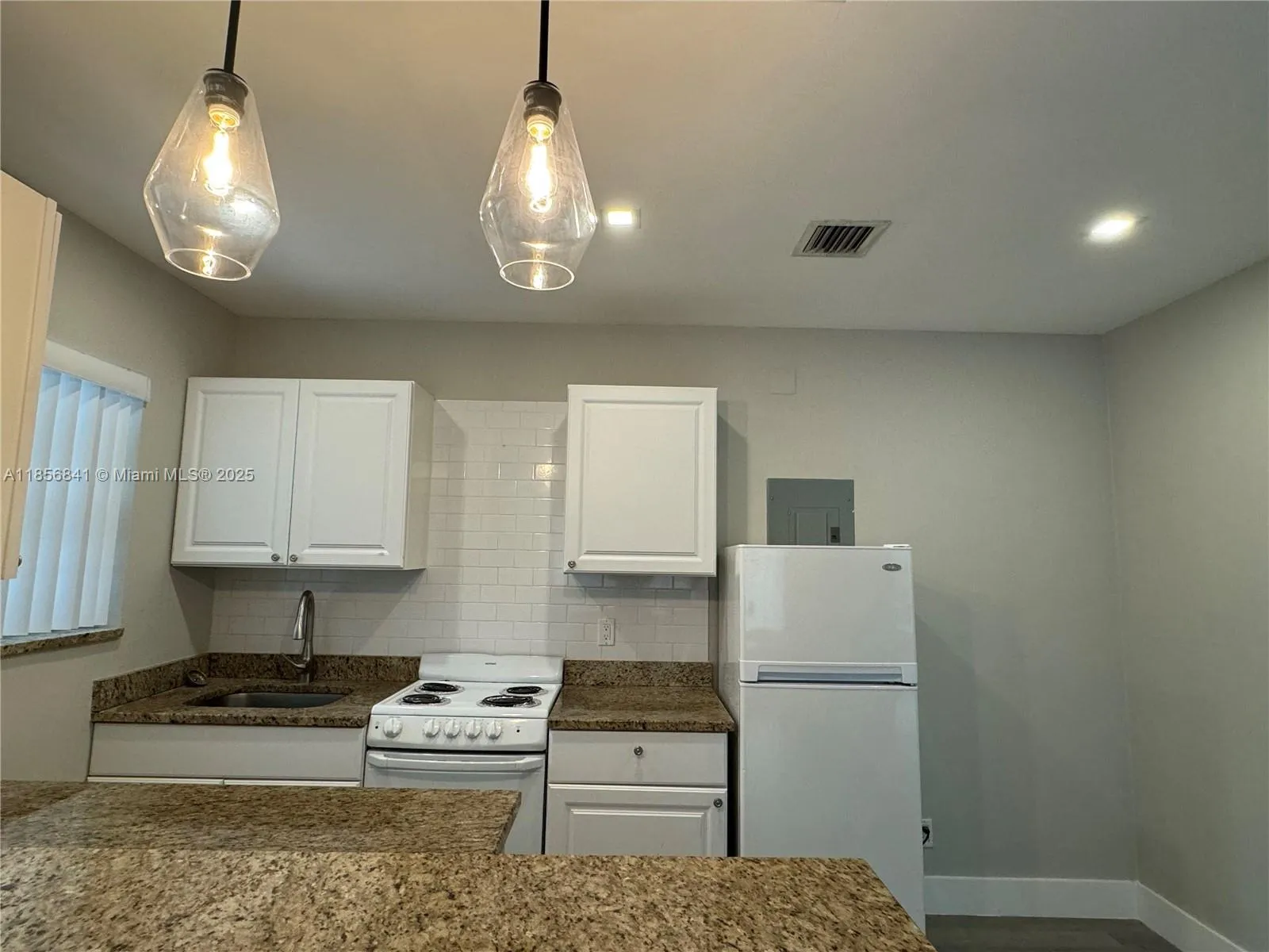 716 Se 14th Ct #1-4, Fort Lauderdale, Florida 3331, Fort Lauderdale, Florida 33316, ,Residential Income,For Sale,716 Se 14th Ct #1-4, Fort Lauderdale, Florida 3331,A11856841