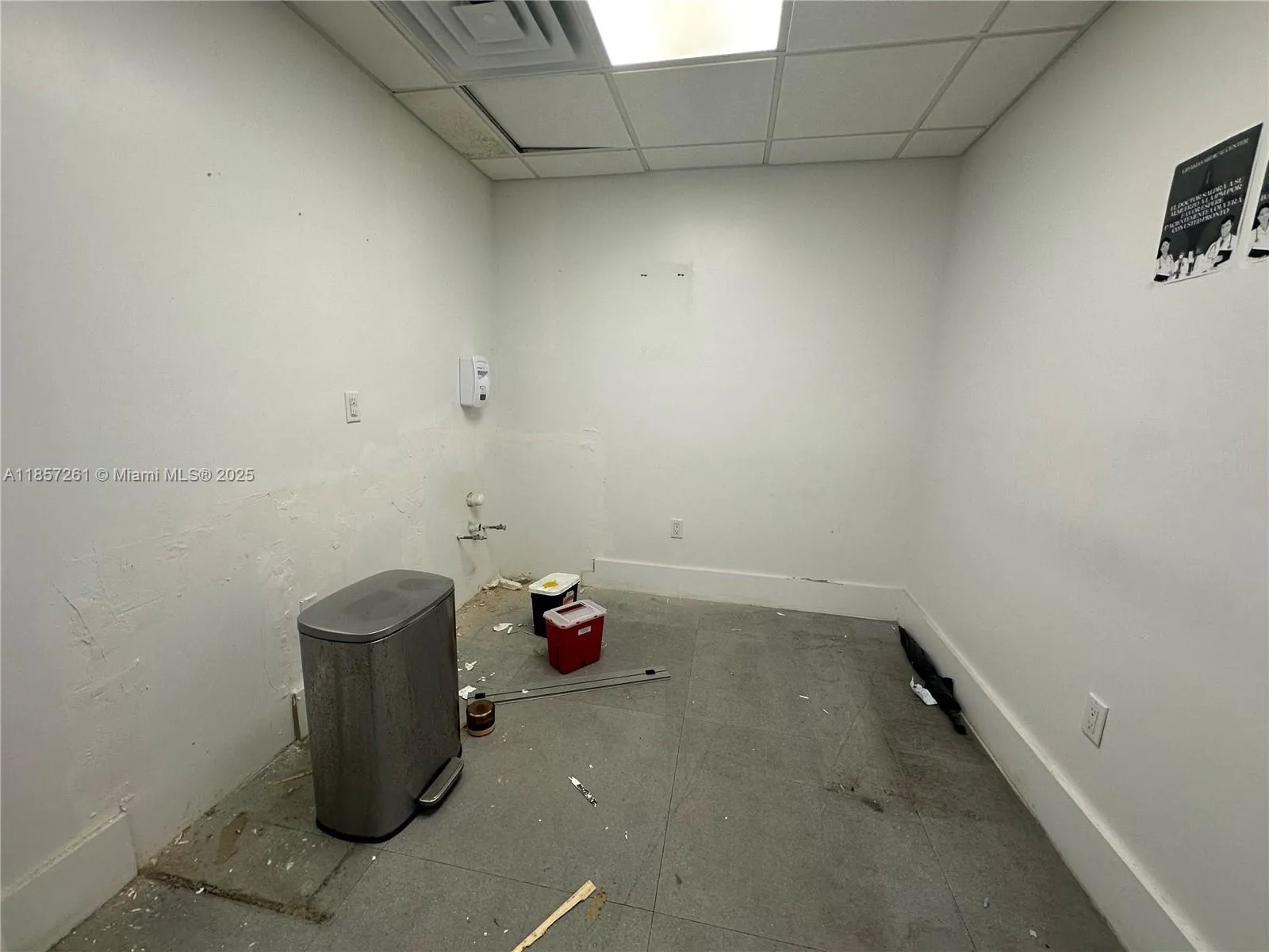 2040 Washington St, Hollywood, Florida 33020, Hollywood, Florida 33020, ,Commercial Lease,For Rent,2040 Washington St, Hollywood, Florida 33020,A11857261