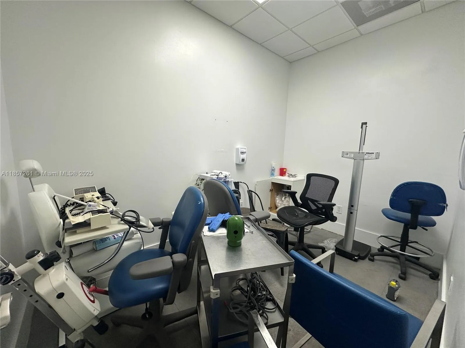 2040 Washington St, Hollywood, Florida 33020, Hollywood, Florida 33020, ,Commercial Lease,For Rent,2040 Washington St, Hollywood, Florida 33020,A11857261
