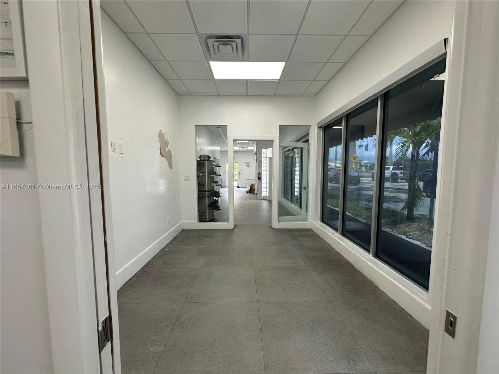 2040 Washington St, Hollywood, Florida 33020, Hollywood, Florida 33020, ,Commercial Lease,For Rent,2040 Washington St, Hollywood, Florida 33020,A11857261