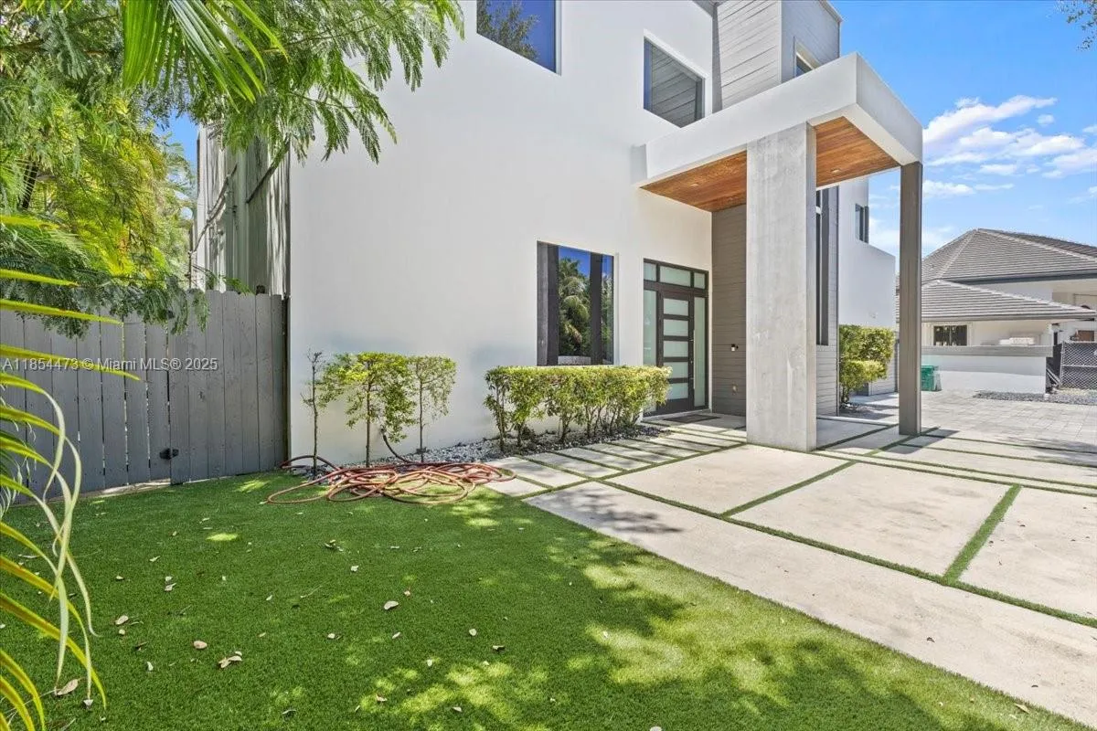 19914 Ne 19th Ct, Miami, Florida 33179, Miami, Florida 33179, 5 Bedrooms Bedrooms, ,5 BathroomsBathrooms,Residential,For Sale,19914 Ne 19th Ct, Miami, Florida 33179,A11854473