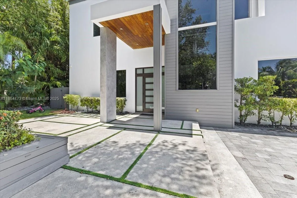 19914 Ne 19th Ct, Miami, Florida 33179, Miami, Florida 33179, 5 Bedrooms Bedrooms, ,5 BathroomsBathrooms,Residential,For Sale,19914 Ne 19th Ct, Miami, Florida 33179,A11854473