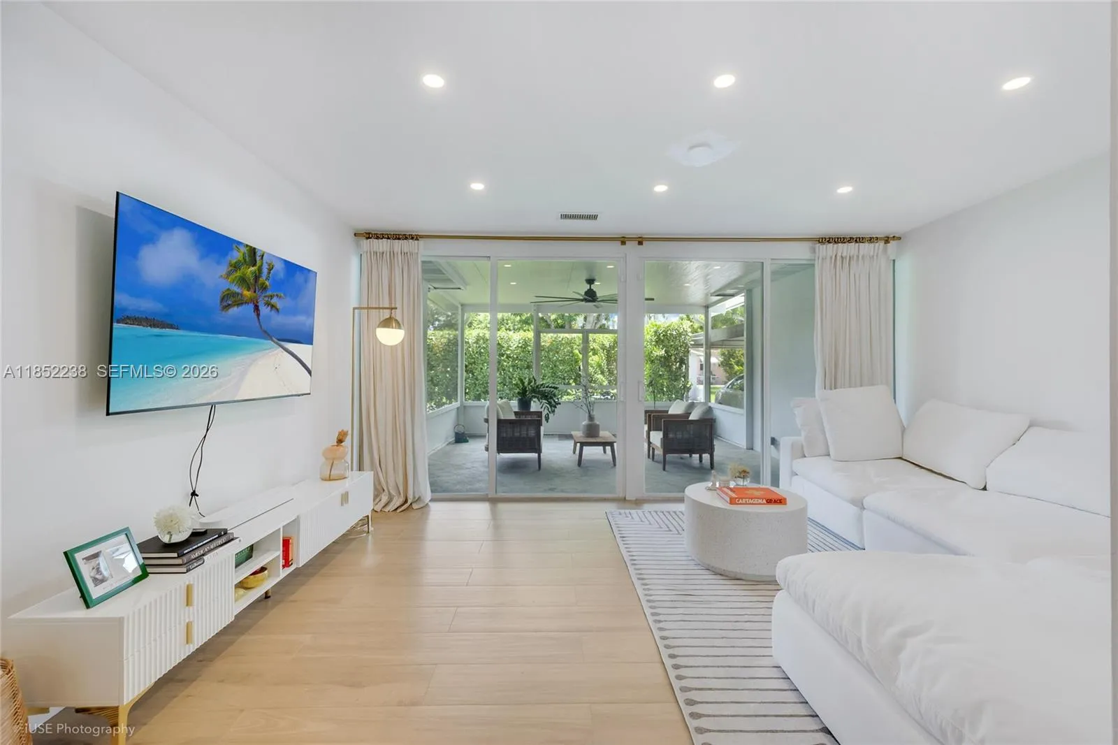 1144 Johnson St, Hollywood, Florida 33019, Hollywood, Florida 33019, 3 Bedrooms Bedrooms, ,2 BathroomsBathrooms,Residential,For Sale,1144 Johnson St, Hollywood, Florida 33019,A11852238