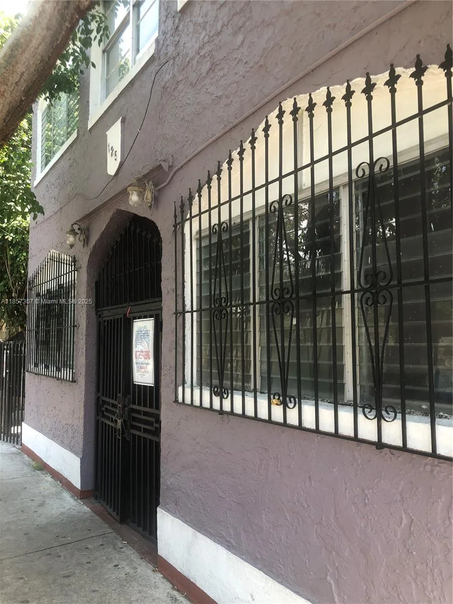 125 Nw 7th Ave, Miami, Florida 33128, Miami, Florida 33128, ,Residential Income,For Sale,125 Nw 7th Ave, Miami, Florida 33128,A11857307