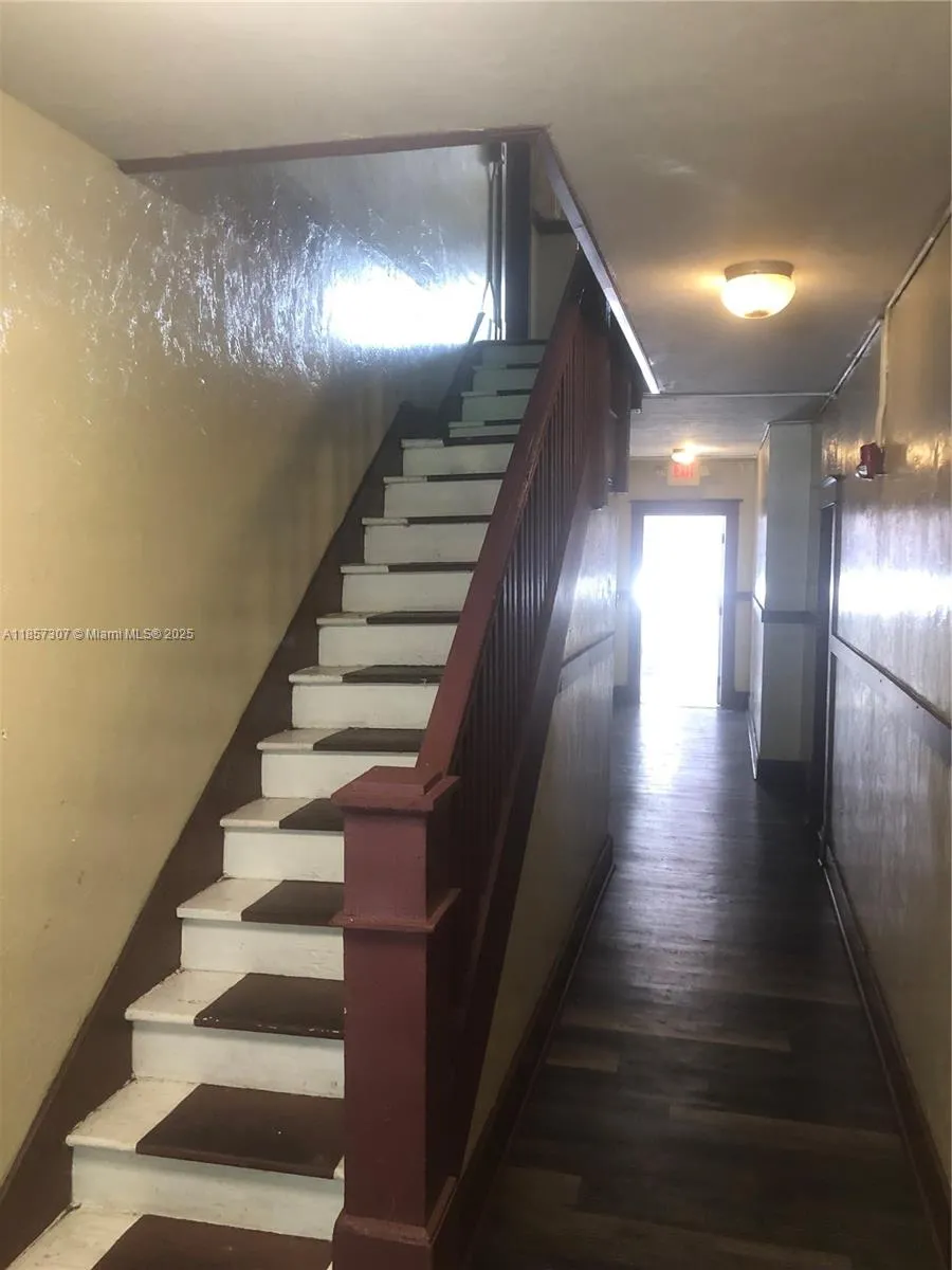 125 Nw 7th Ave, Miami, Florida 33128, Miami, Florida 33128, ,Residential Income,For Sale,125 Nw 7th Ave, Miami, Florida 33128,A11857307