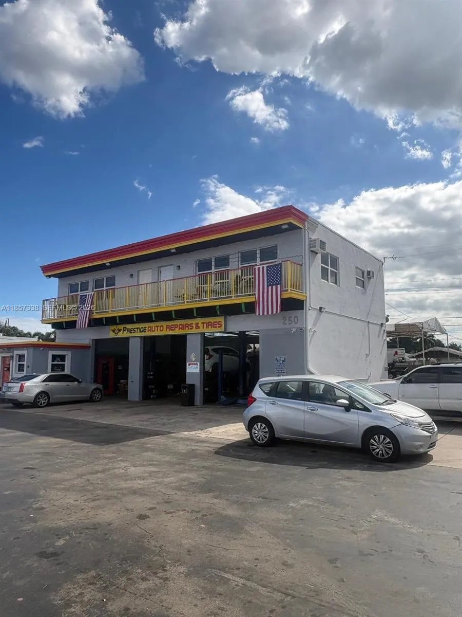 250 Ne 44th St, Oakland Park, Florida 33334, Oakland Park, Florida 33334, ,Commercial Sale,For Sale,250 Ne 44th St, Oakland Park, Florida 33334,A11857338