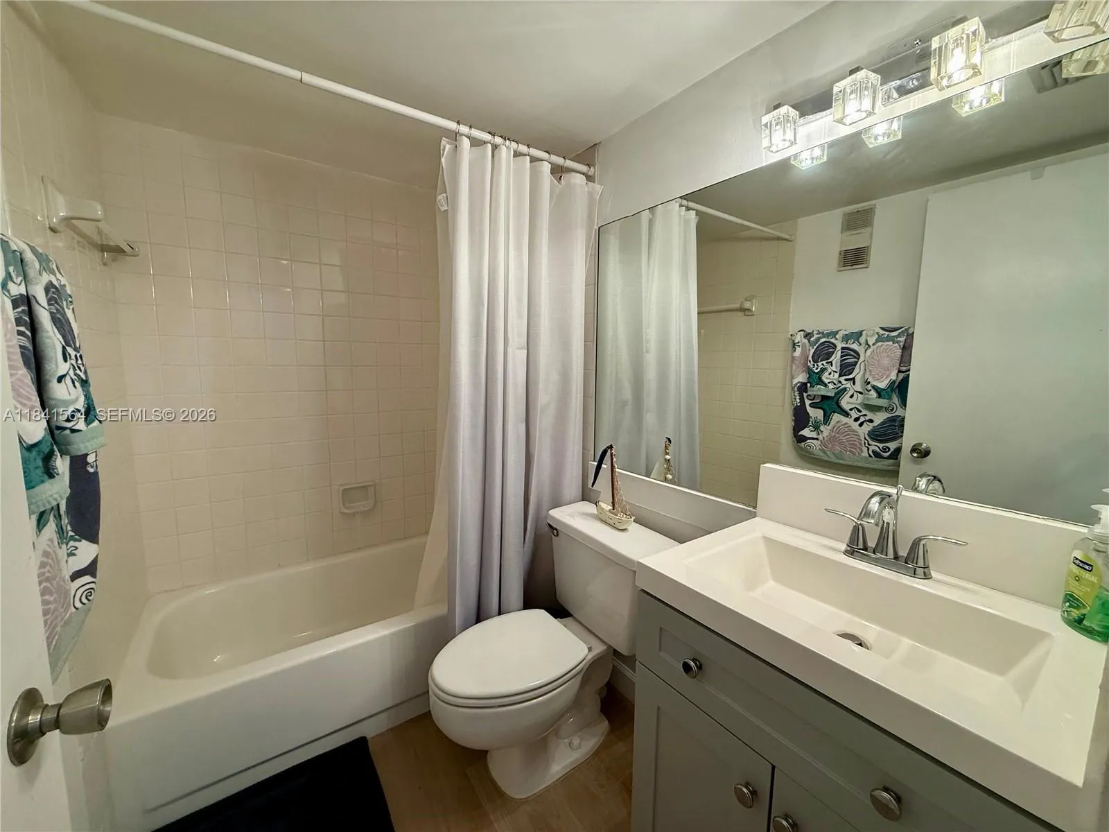 770 Claughton Island Dr 1104, Miami, Florida 33131, Miami, Florida 33131, 2 Bedrooms Bedrooms, ,2 BathroomsBathrooms,Residential Lease,For Rent,770 Claughton Island Dr 1104, Miami, Florida 33131,A11841564