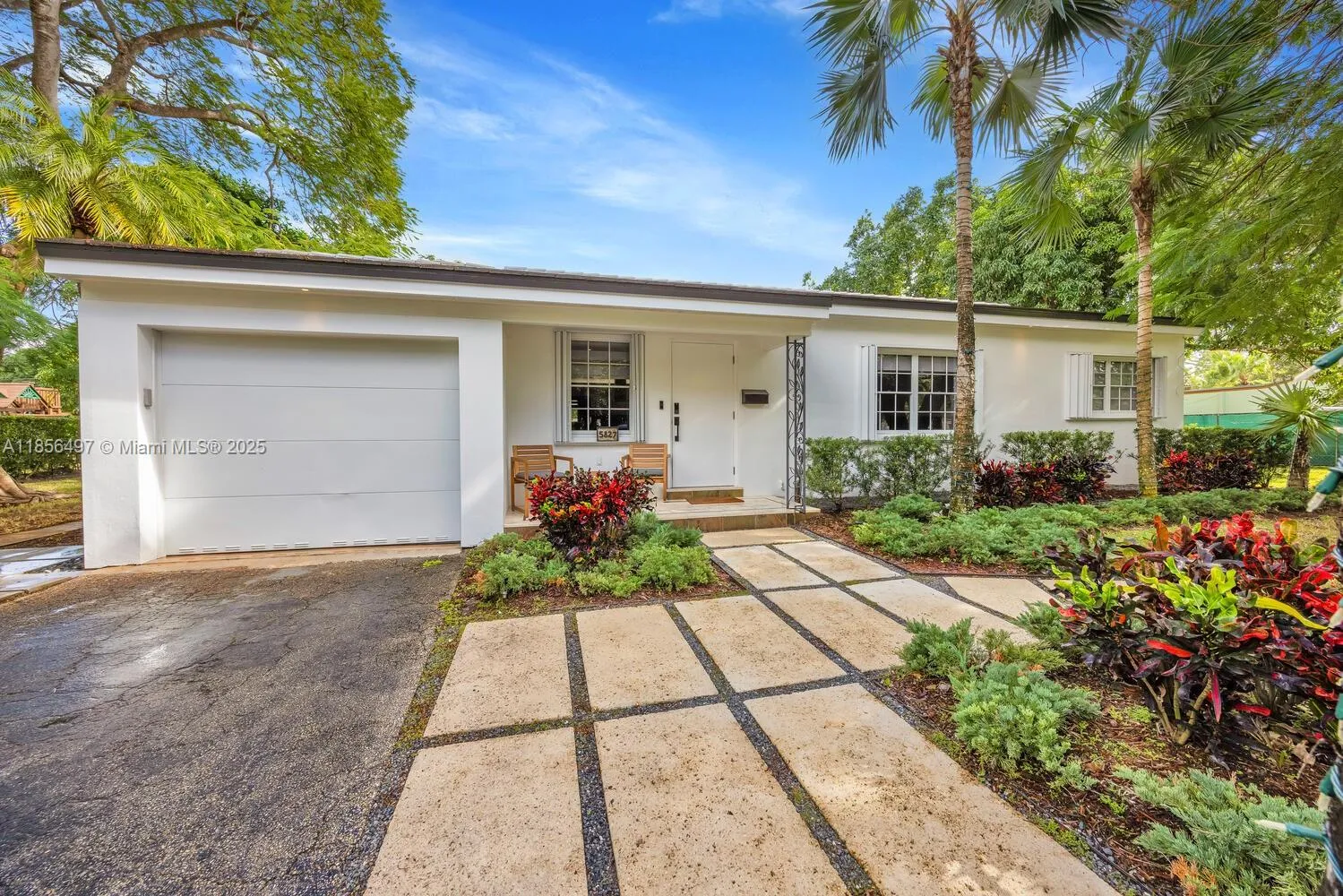 5827 Sw 69th Ct, Miami, Florida 33143, Miami, Florida 33143, 2 Bedrooms Bedrooms, ,2 BathroomsBathrooms,Residential Lease,For Rent,5827 Sw 69th Ct, Miami, Florida 33143,A11856497