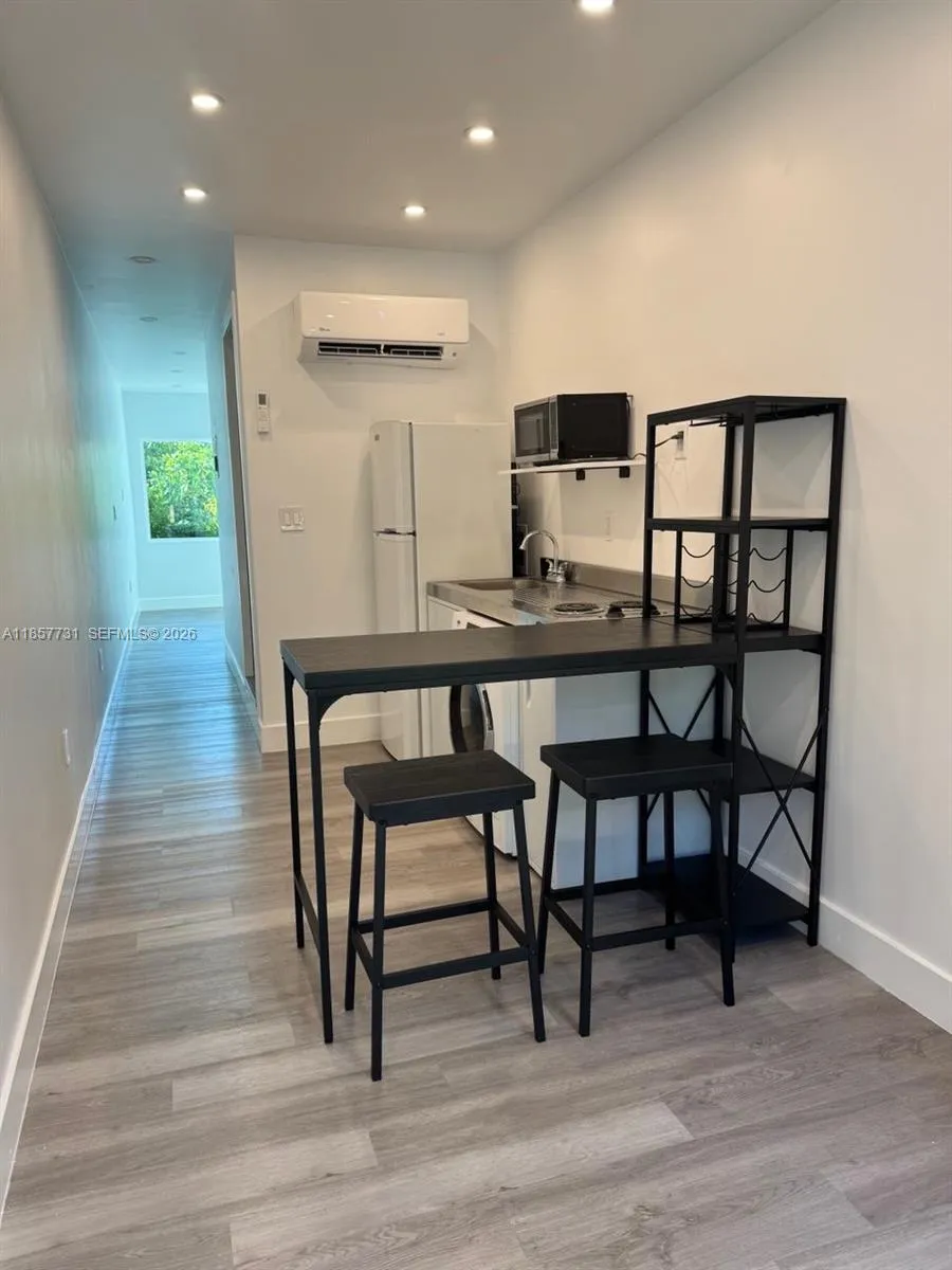 58xx Sw 122nd Ave 3, Miami, Florida 33183, Miami, Florida 33183, 1 Bedroom Bedrooms, ,1 BathroomBathrooms,Residential Lease,For Rent,58xx Sw 122nd Ave 3, Miami, Florida 33183,A11857731