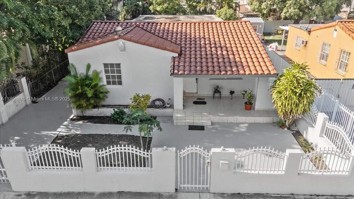 530 Tamiami Blvd, Miami, Florida 33144, Miami, Florida 33144, 4 Bedrooms Bedrooms, ,3 BathroomsBathrooms,Residential,For Sale,530 Tamiami Blvd, Miami, Florida 33144,A11856870 530 Tamiami Blvd, Miami, Florida 33144, Miami, Florida 33144, 4 Bedrooms Bedrooms, ,3 BathroomsBathrooms,Residential,For Sale,530 Tamiami Blvd, Miami, Florida 33144,A11856870