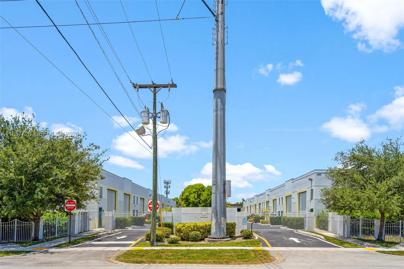 2937 Ravenswood Rd 9s, Dania Beach, Florida 33312, Dania Beach, Florida 33312, ,Commercial Sale,For Sale,2937 Ravenswood Rd 9s, Dania Beach, Florida 33312,A11857726