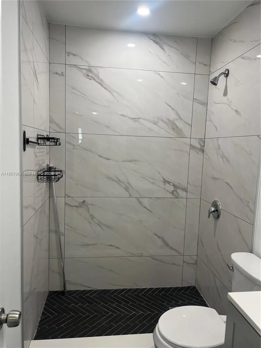 830 Ne 5th Ave 830, Homestead, Florida 33030, Homestead, Florida 33030, 1 Bedroom Bedrooms, ,1 BathroomBathrooms,Residential Lease,For Rent,830 Ne 5th Ave 830, Homestead, Florida 33030,A11857962