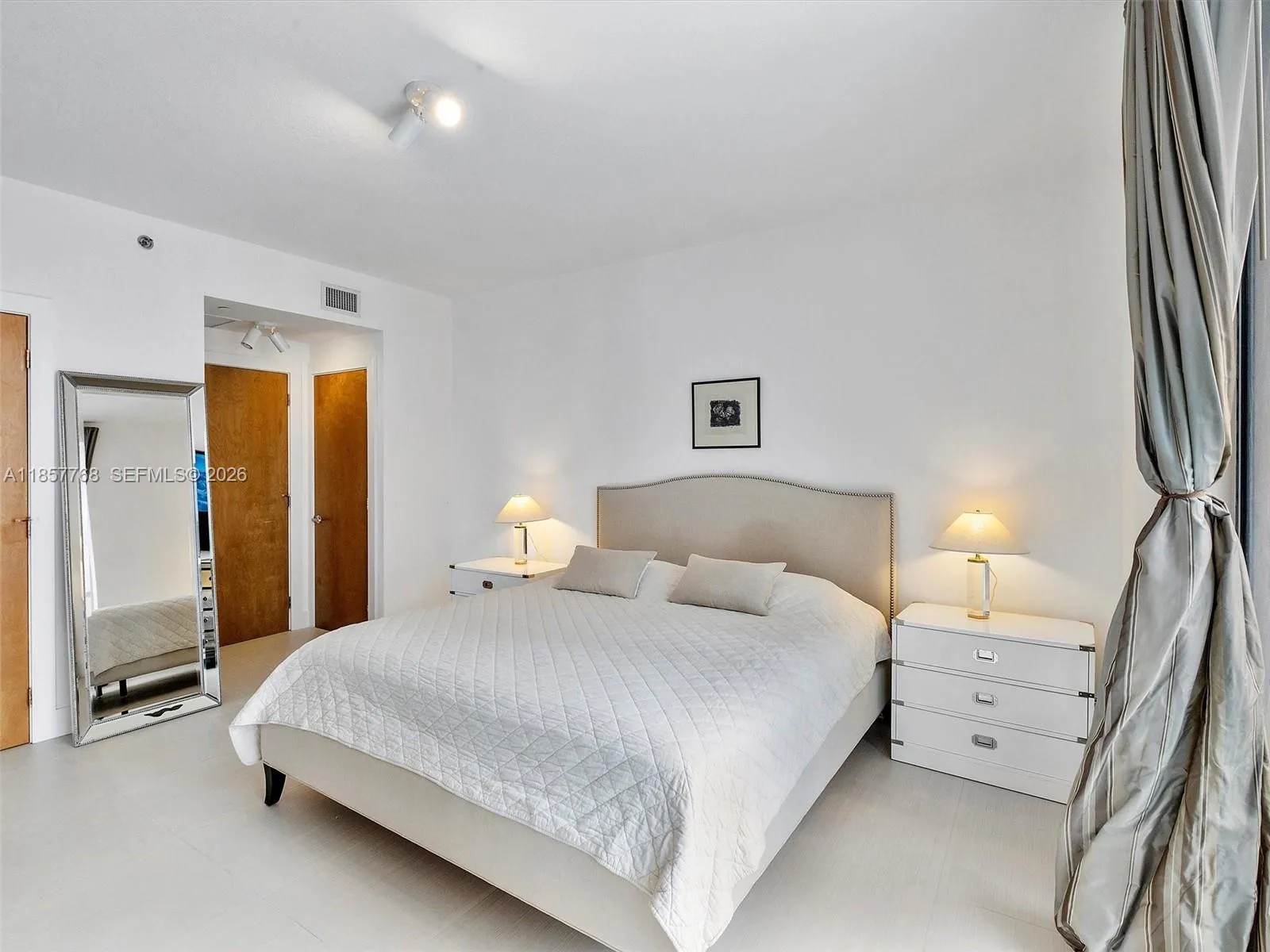 1060 Brickell Ave 3117, Miami, Florida 33131, Miami, Florida 33131, 2 Bedrooms Bedrooms, ,2 BathroomsBathrooms,Residential Lease,For Rent,1060 Brickell Ave 3117, Miami, Florida 33131,A11857768