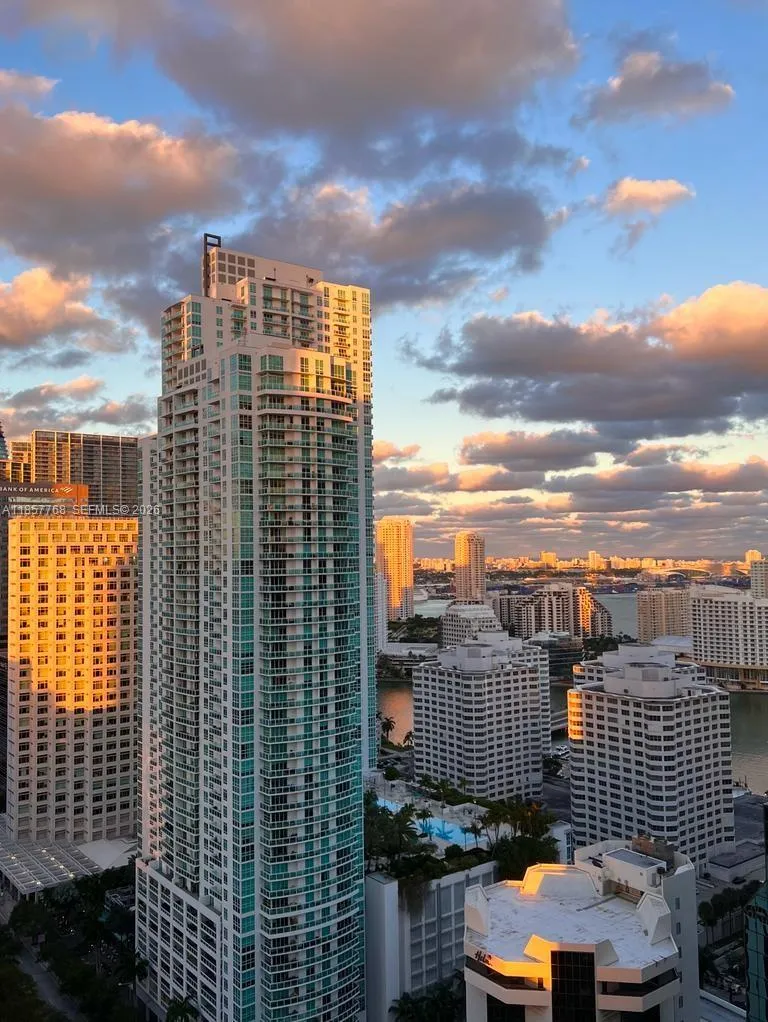 1060 Brickell Ave 3117, Miami, Florida 33131, Miami, Florida 33131, 2 Bedrooms Bedrooms, ,2 BathroomsBathrooms,Residential Lease,For Rent,1060 Brickell Ave 3117, Miami, Florida 33131,A11857768