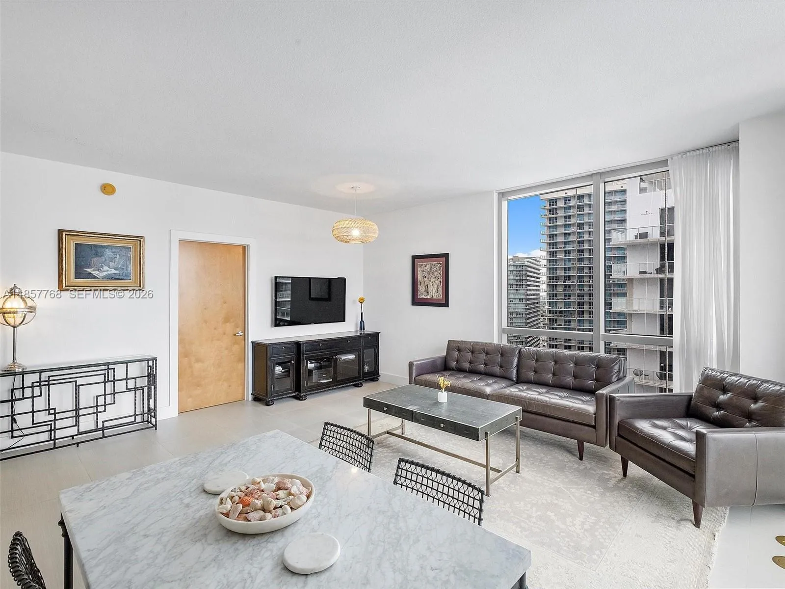 1060 Brickell Ave 3117, Miami, Florida 33131, Miami, Florida 33131, 2 Bedrooms Bedrooms, ,2 BathroomsBathrooms,Residential Lease,For Rent,1060 Brickell Ave 3117, Miami, Florida 33131,A11857768