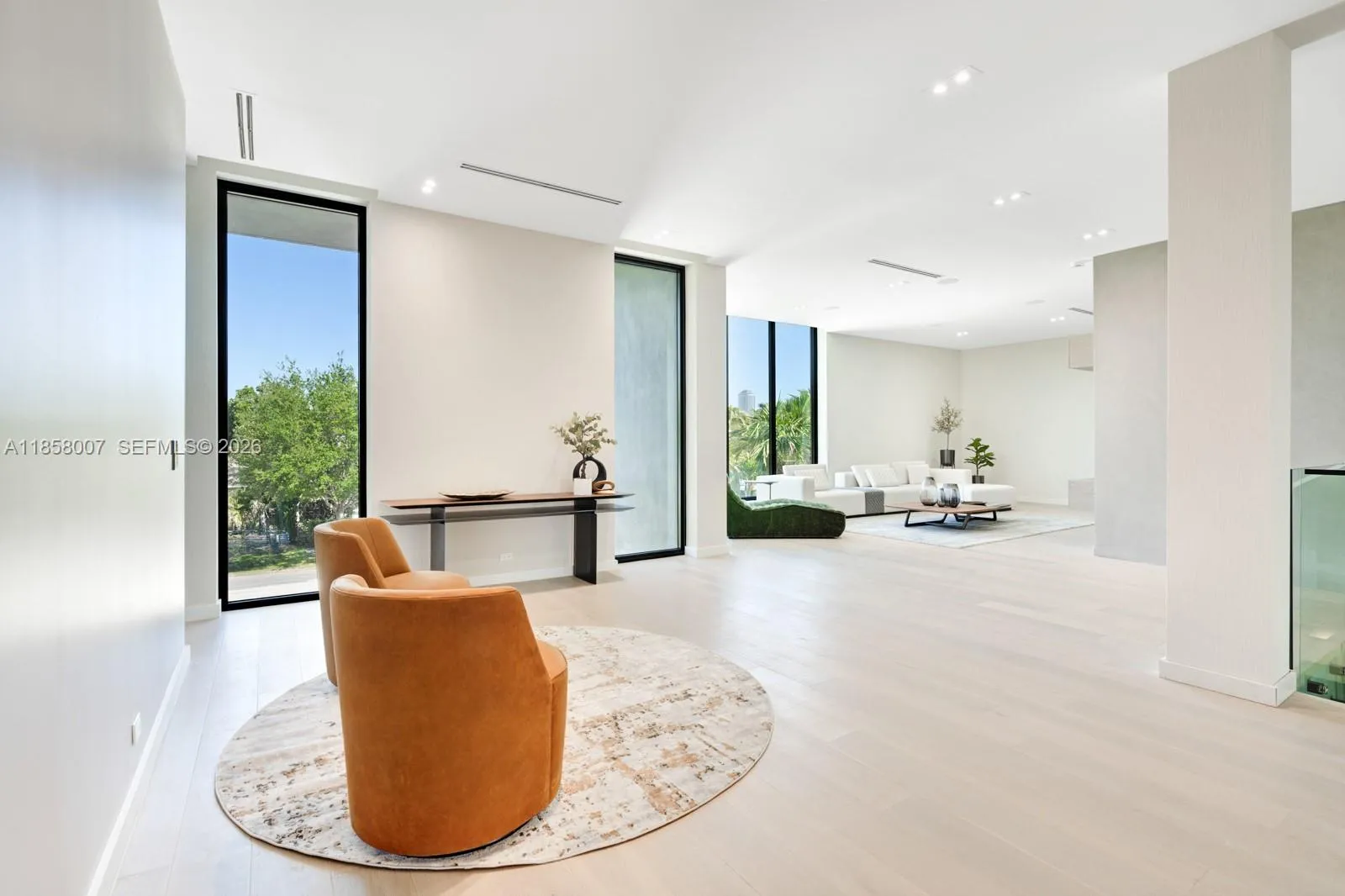 493 Holiday Dr, Hallandale Beach, Florida 33009, Hallandale Beach, Florida 33009, 6 Bedrooms Bedrooms, ,6 BathroomsBathrooms,Residential,For Sale,493 Holiday Dr, Hallandale Beach, Florida 33009,A11858007