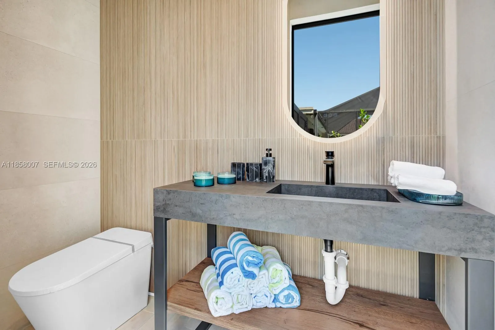 cabana-outdoor bath.