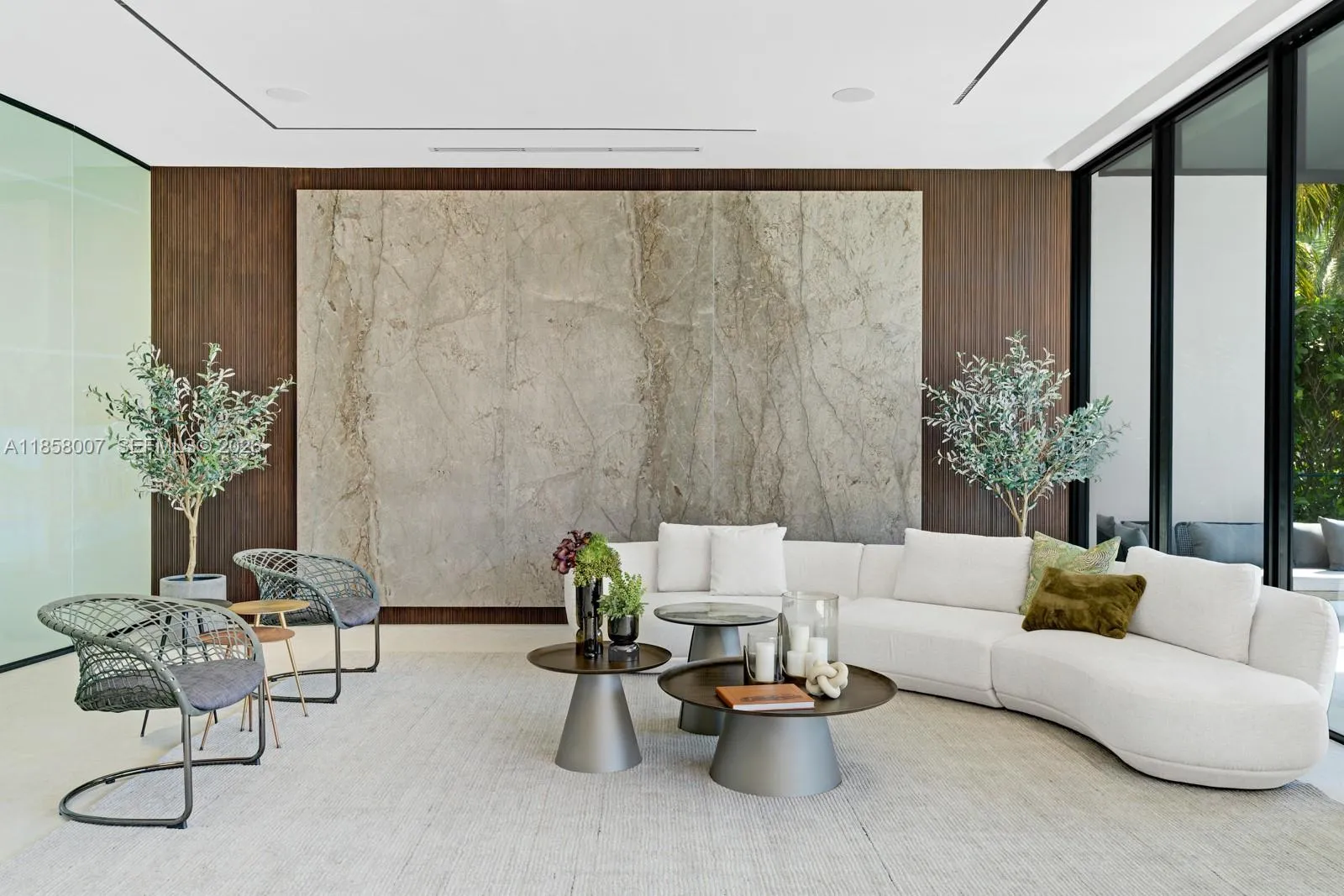 493 Holiday Dr, Hallandale Beach, Florida 33009, Hallandale Beach, Florida 33009, 6 Bedrooms Bedrooms, ,6 BathroomsBathrooms,Residential,For Sale,493 Holiday Dr, Hallandale Beach, Florida 33009,A11858007