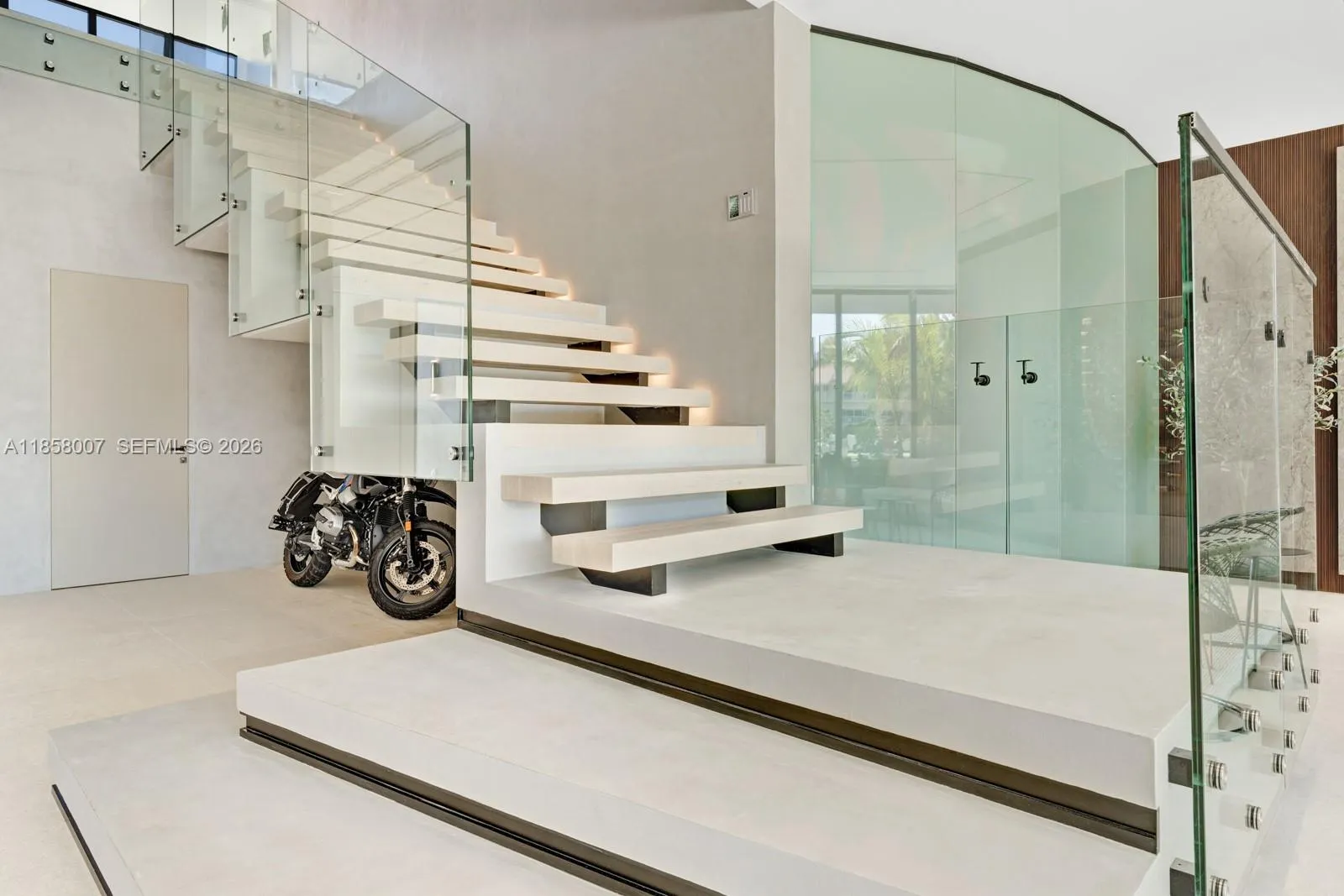 493 Holiday Dr, Hallandale Beach, Florida 33009, Hallandale Beach, Florida 33009, 6 Bedrooms Bedrooms, ,6 BathroomsBathrooms,Residential,For Sale,493 Holiday Dr, Hallandale Beach, Florida 33009,A11858007