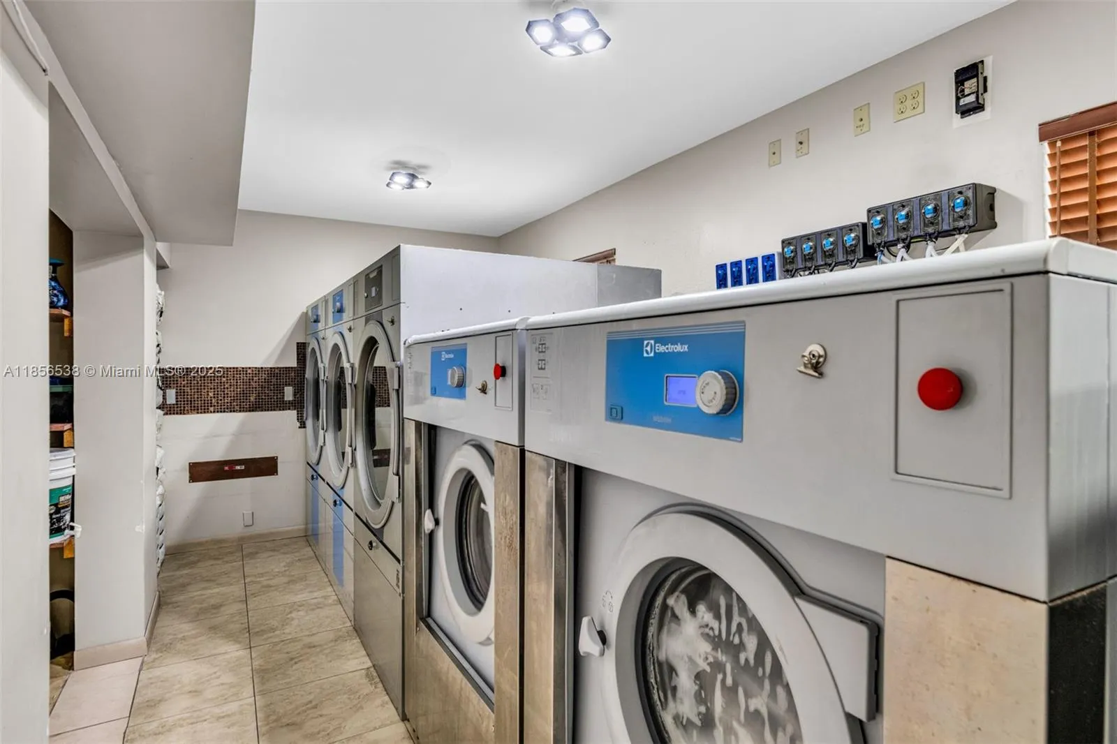 841 N Krome Ave, Homestead, Florida 33030, Homestead, Florida 33030, ,Business Opportunity,For Sale,841 N Krome Ave, Homestead, Florida 33030,A11856538