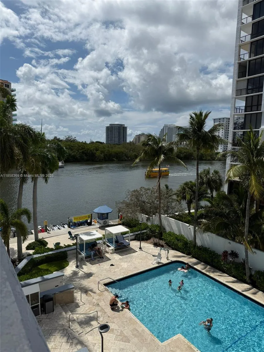 2670 E Sunrise Blvd 303, Fort Lauderdale, Florida, Fort Lauderdale, Florida 33304, 1 Bedroom Bedrooms, ,1 BathroomBathrooms,Residential,For Sale,2670 E Sunrise Blvd 303, Fort Lauderdale, Florida ,A11858369