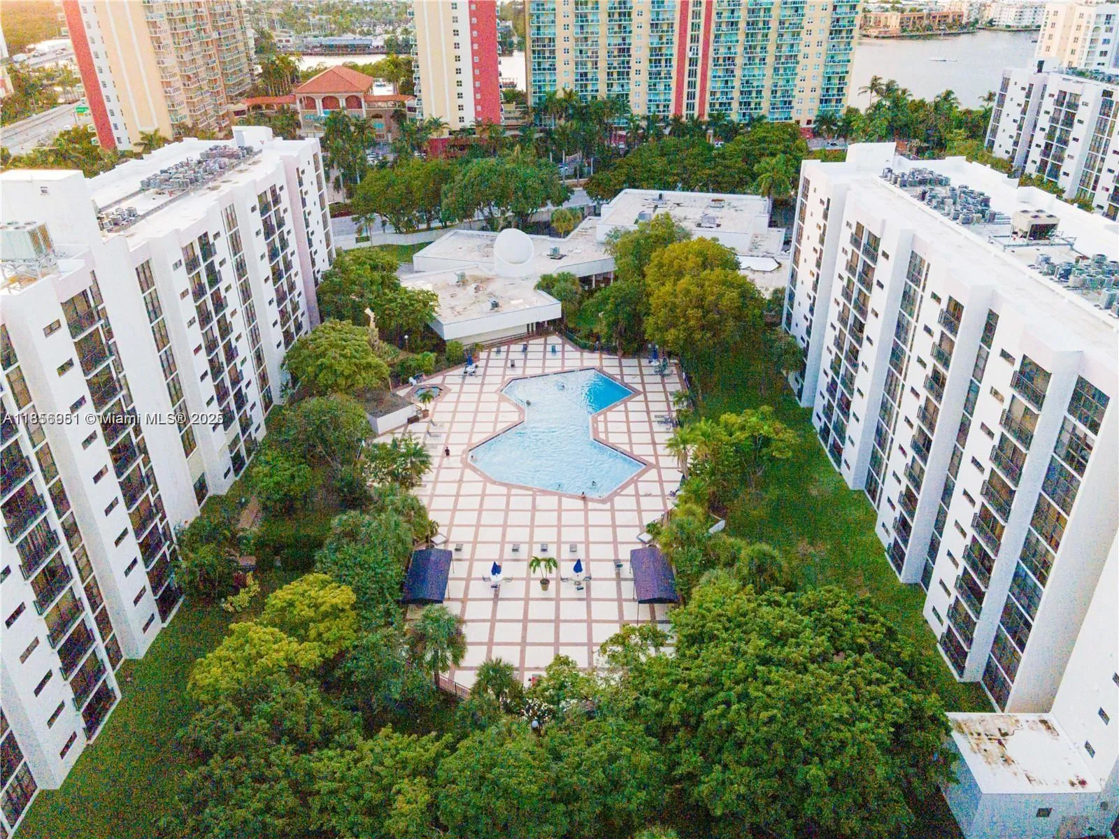 16919 N Bay Rd 206, Sunny Isles Beach, Florida 331, Sunny Isles Beach, Florida 33160, 2 Bedrooms Bedrooms, ,2 BathroomsBathrooms,Residential,For Sale,16919 N Bay Rd 206, Sunny Isles Beach, Florida 331,A11856951