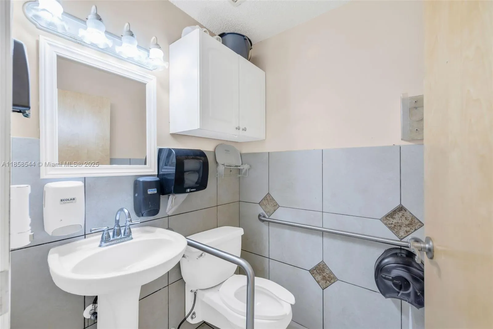 Margate, Florida 33068, ,Business Opportunity,For Sale,A11858544