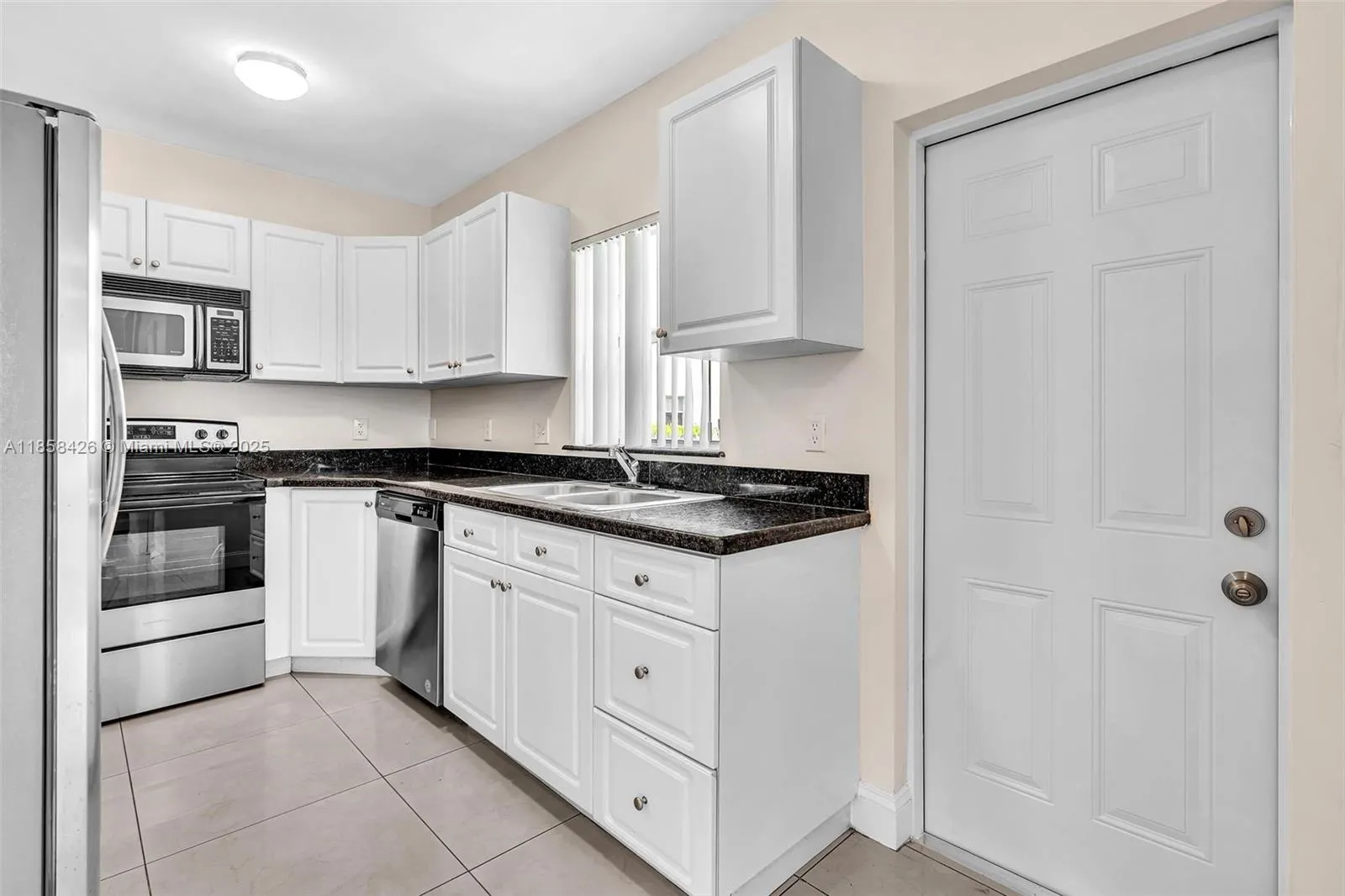 1316 Nw 3rd St, Fort Lauderdale, Florida 33311, Fort Lauderdale, Florida 33311, ,Residential Income,For Sale,1316 Nw 3rd St, Fort Lauderdale, Florida 33311,A11858426