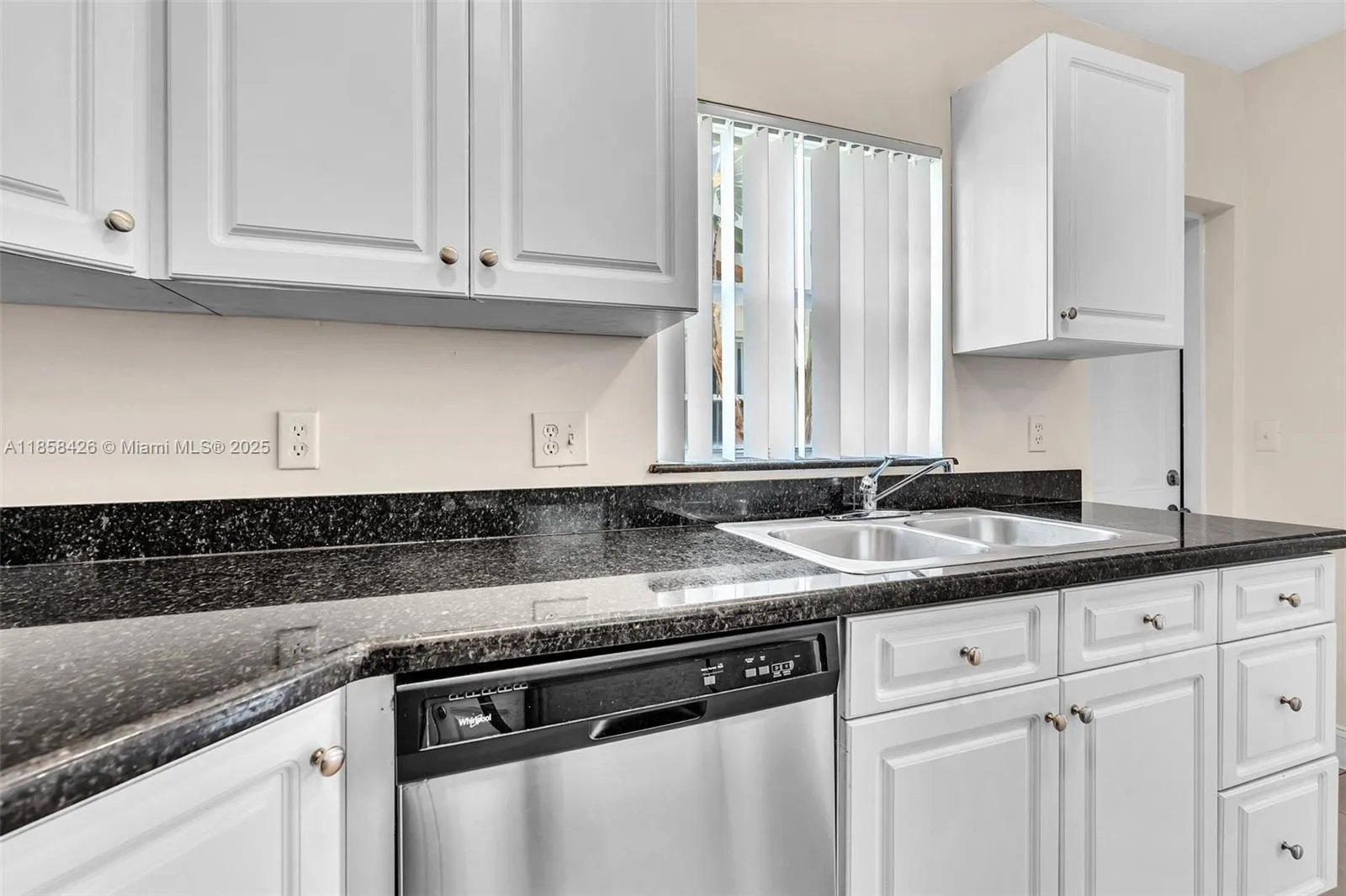 1316 Nw 3rd St, Fort Lauderdale, Florida 33311, Fort Lauderdale, Florida 33311, ,Residential Income,For Sale,1316 Nw 3rd St, Fort Lauderdale, Florida 33311,A11858426